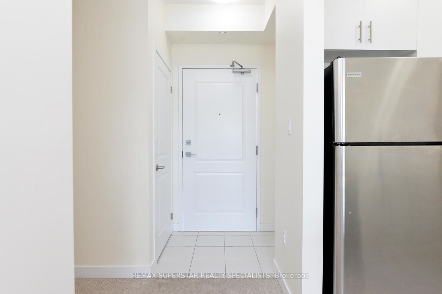 125 Shoreview Pl, #404
