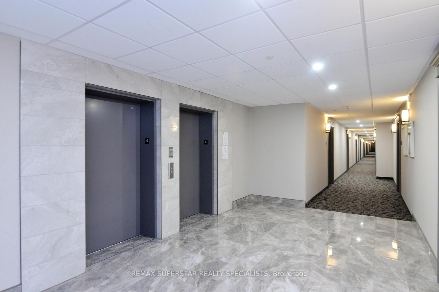 125 Shoreview Pl, #404