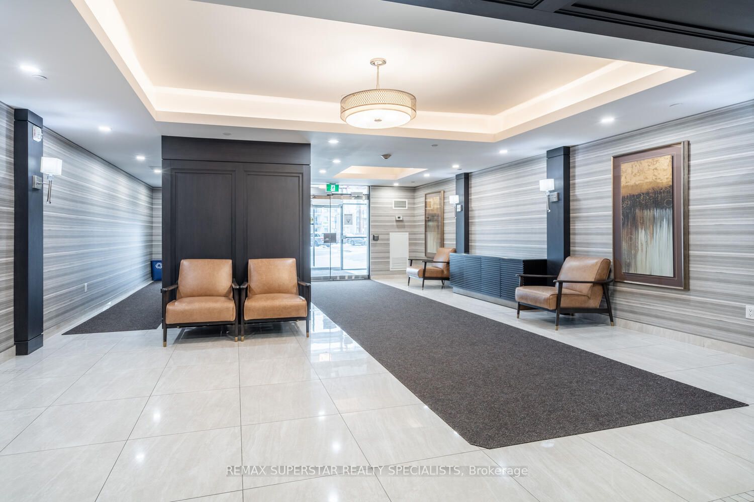 125 Shoreview Pl, #404