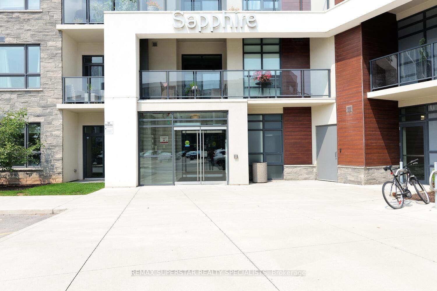 125 Shoreview Pl, #404