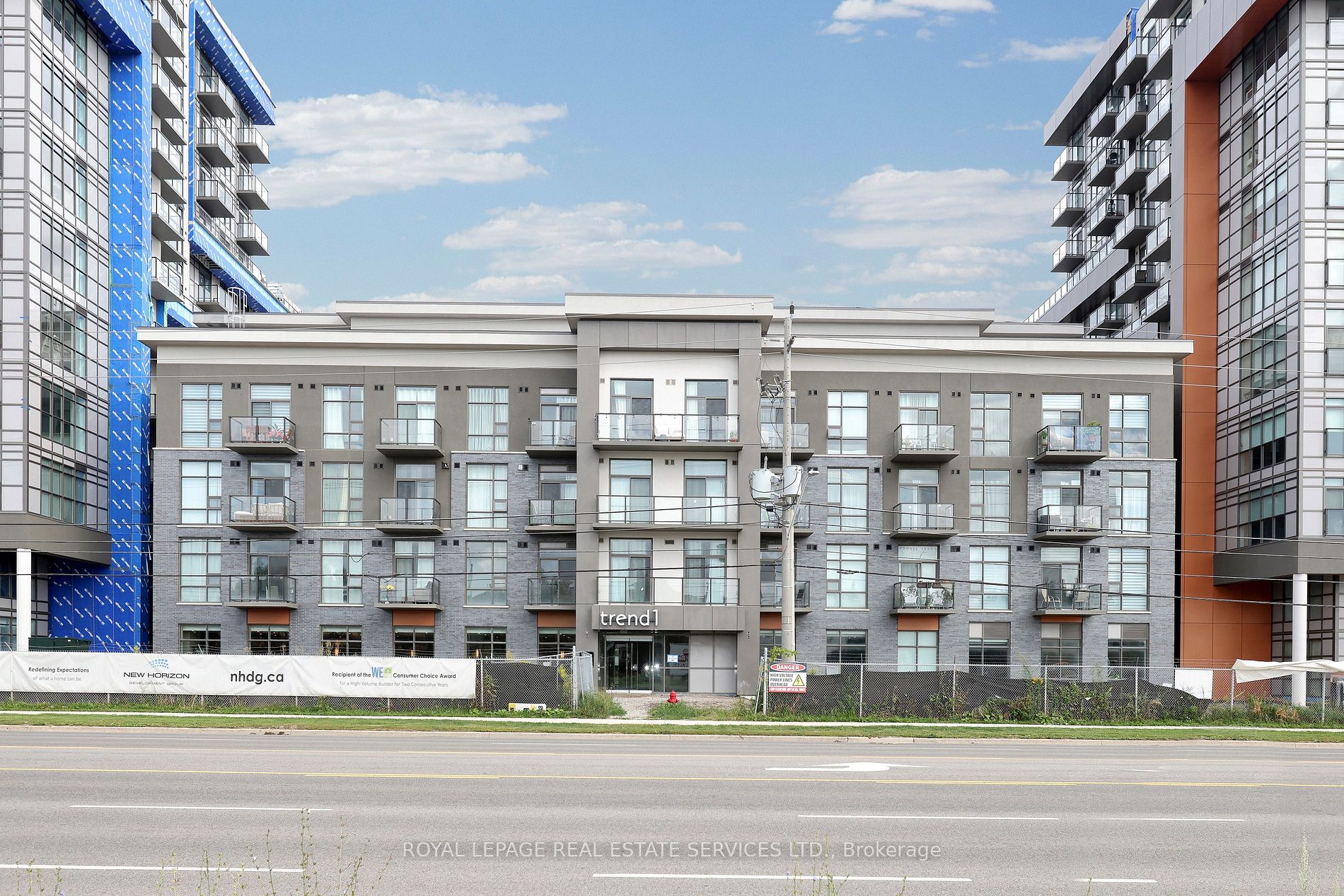 450 Dundas St E, #905