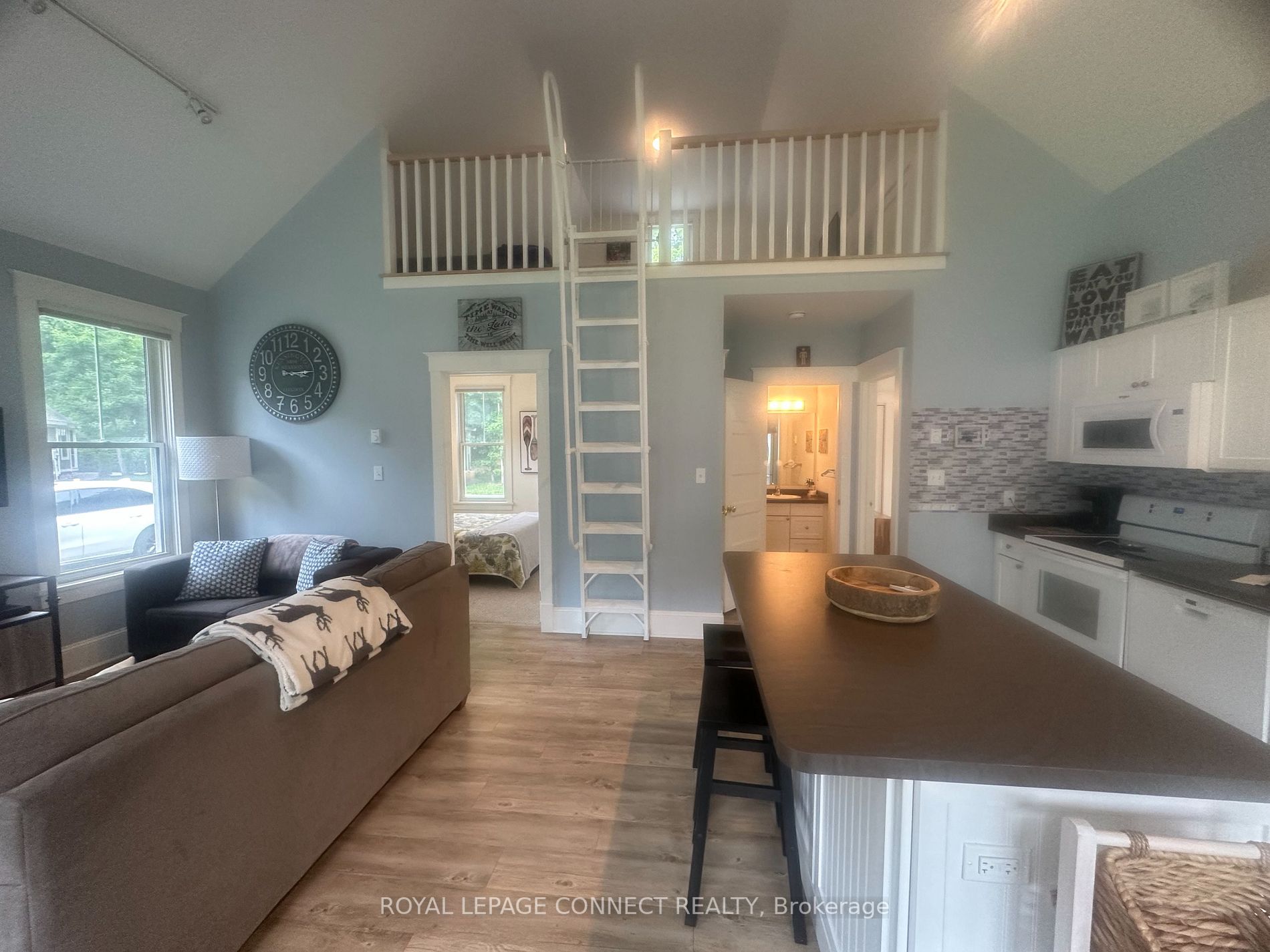 11 Hollow Lane, #219