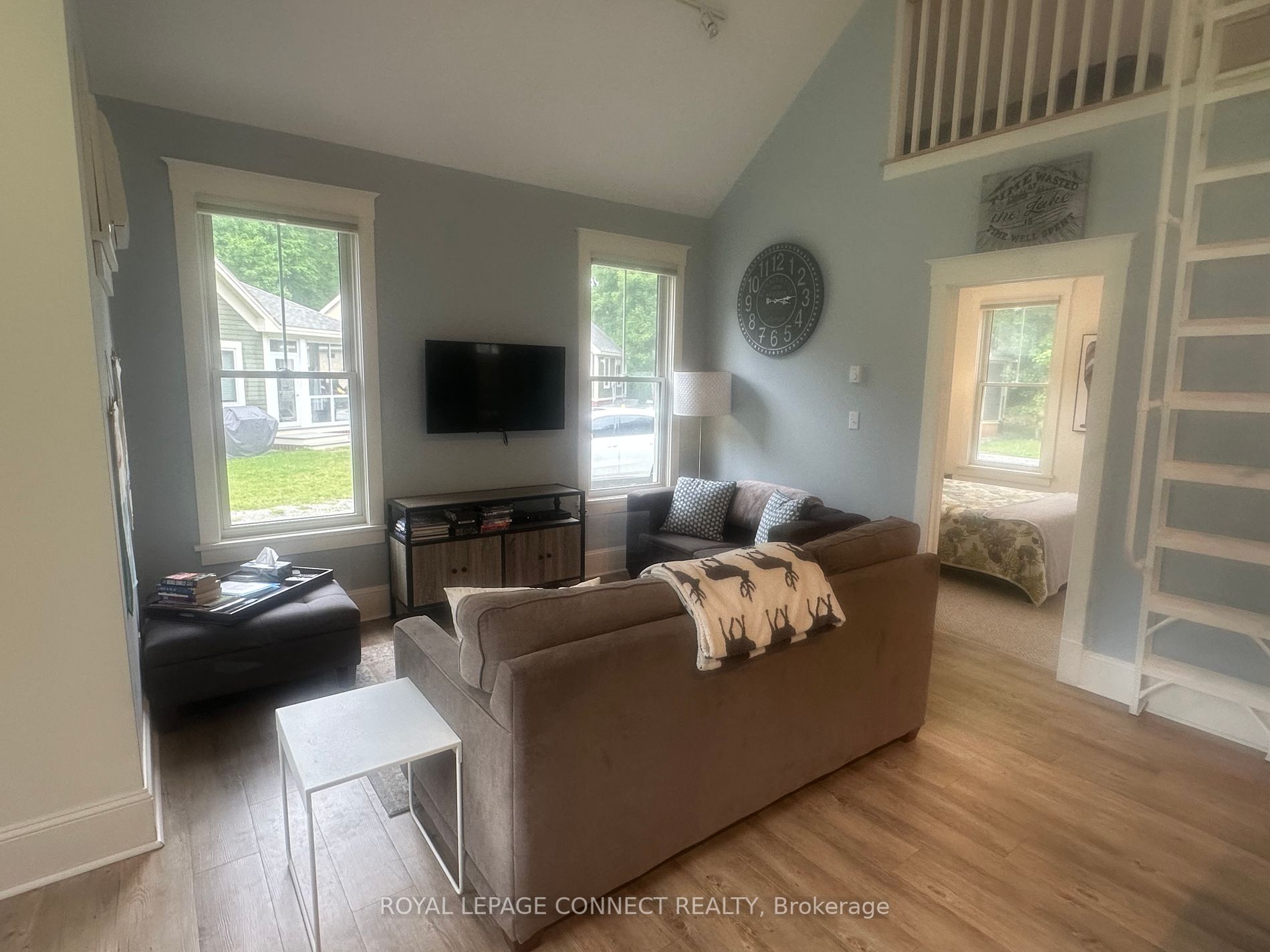 11 Hollow Lane, #219