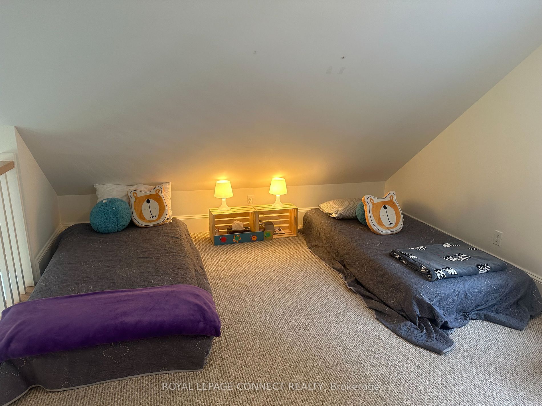 11 Hollow Lane, #219