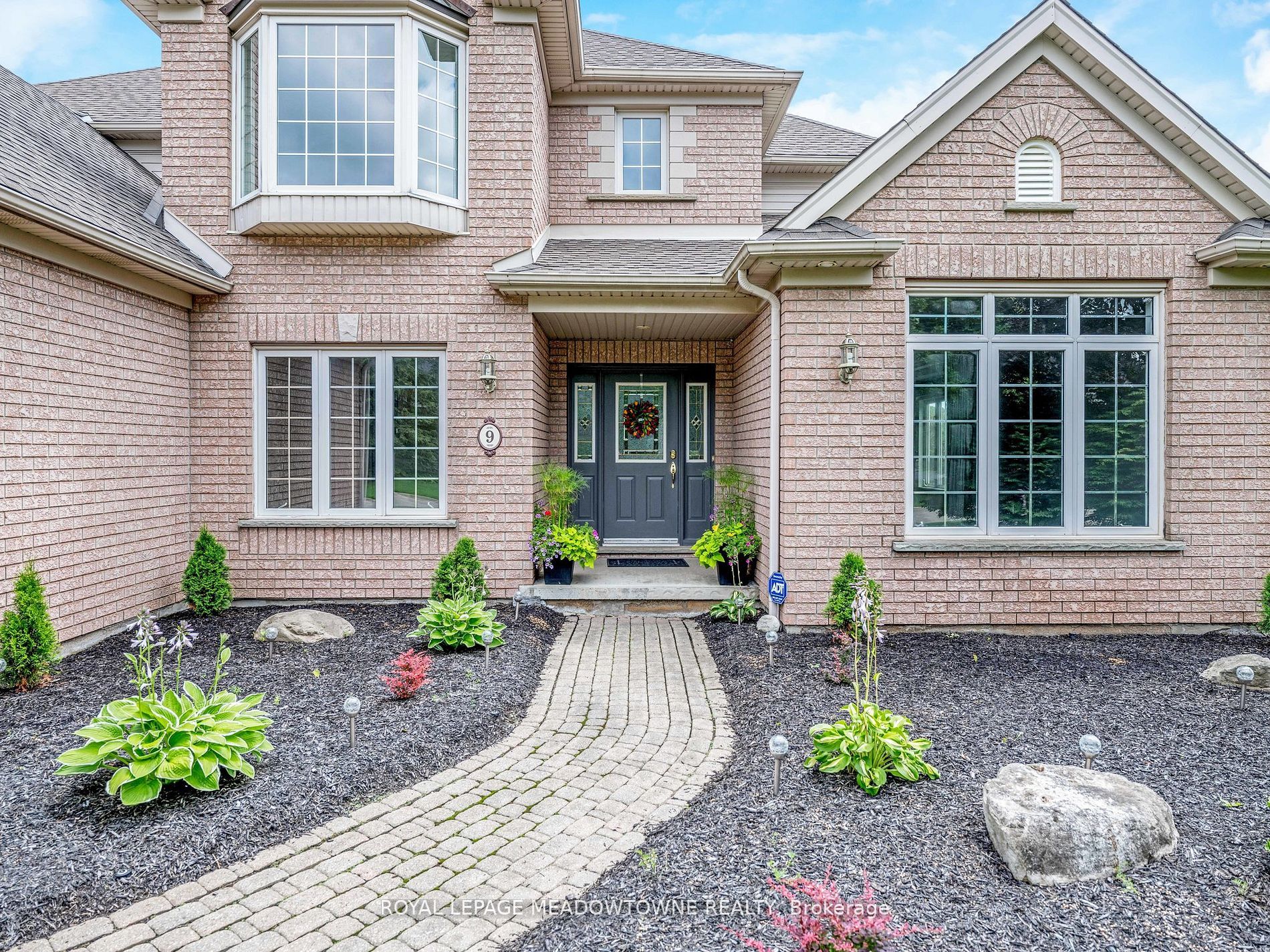 9 Palomino Dr