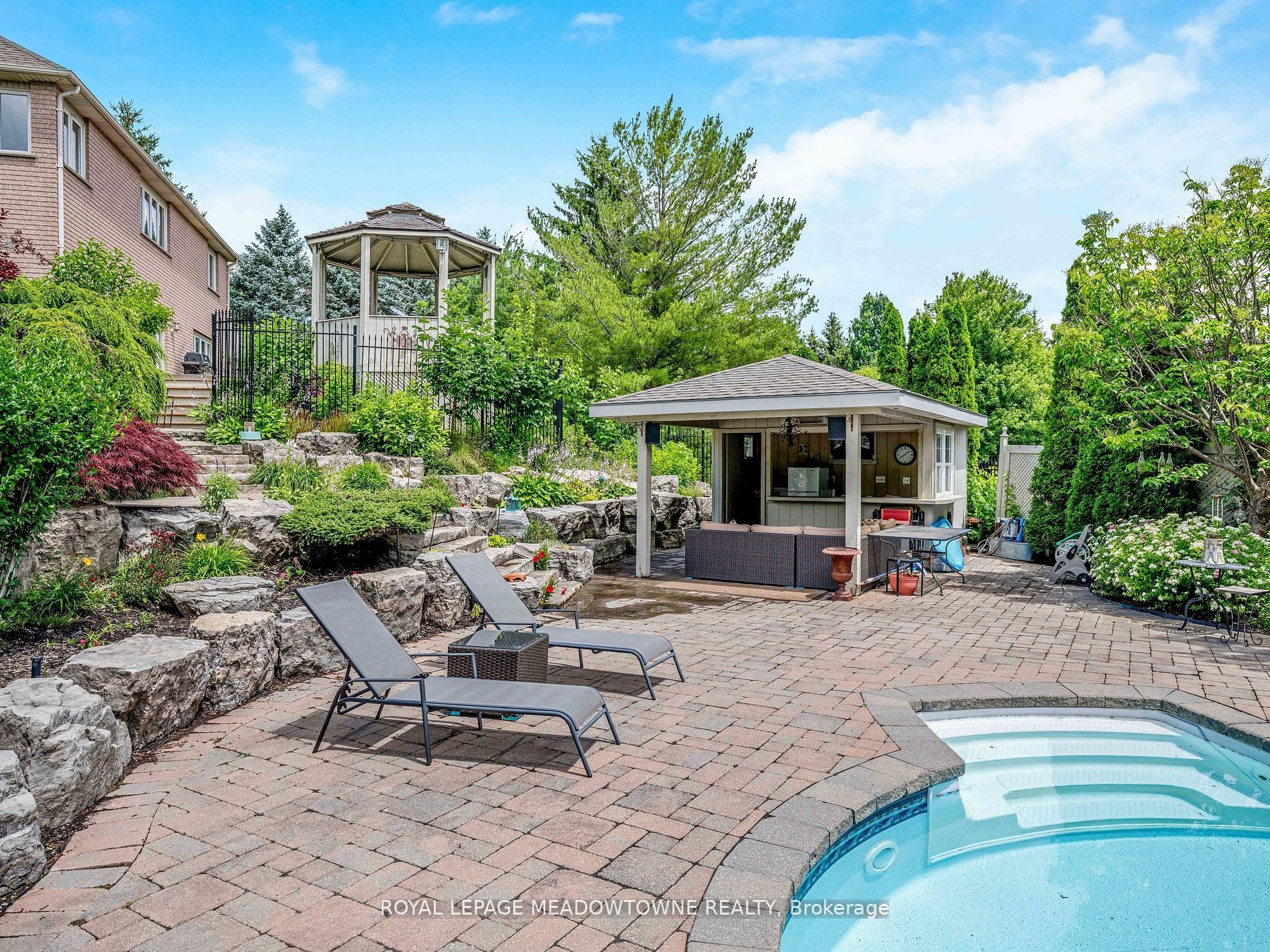 9 Palomino Dr