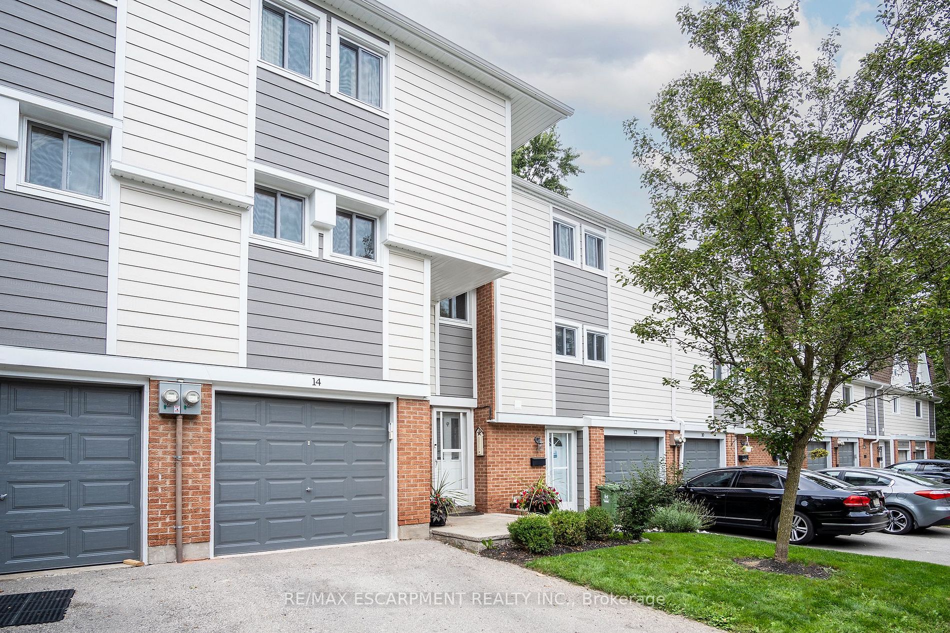 14 Carolin Crt W, #117