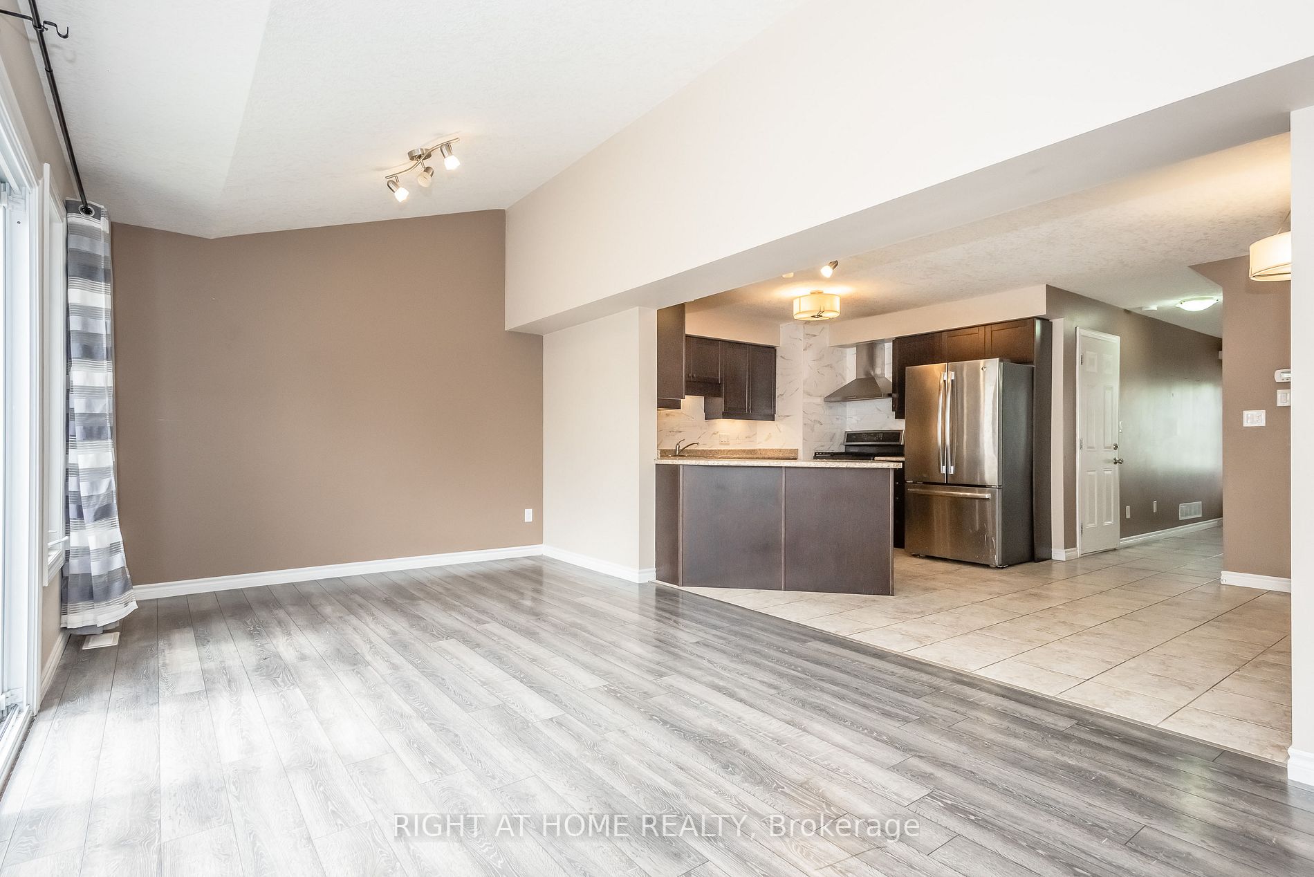 555 Chablis Drive, #23