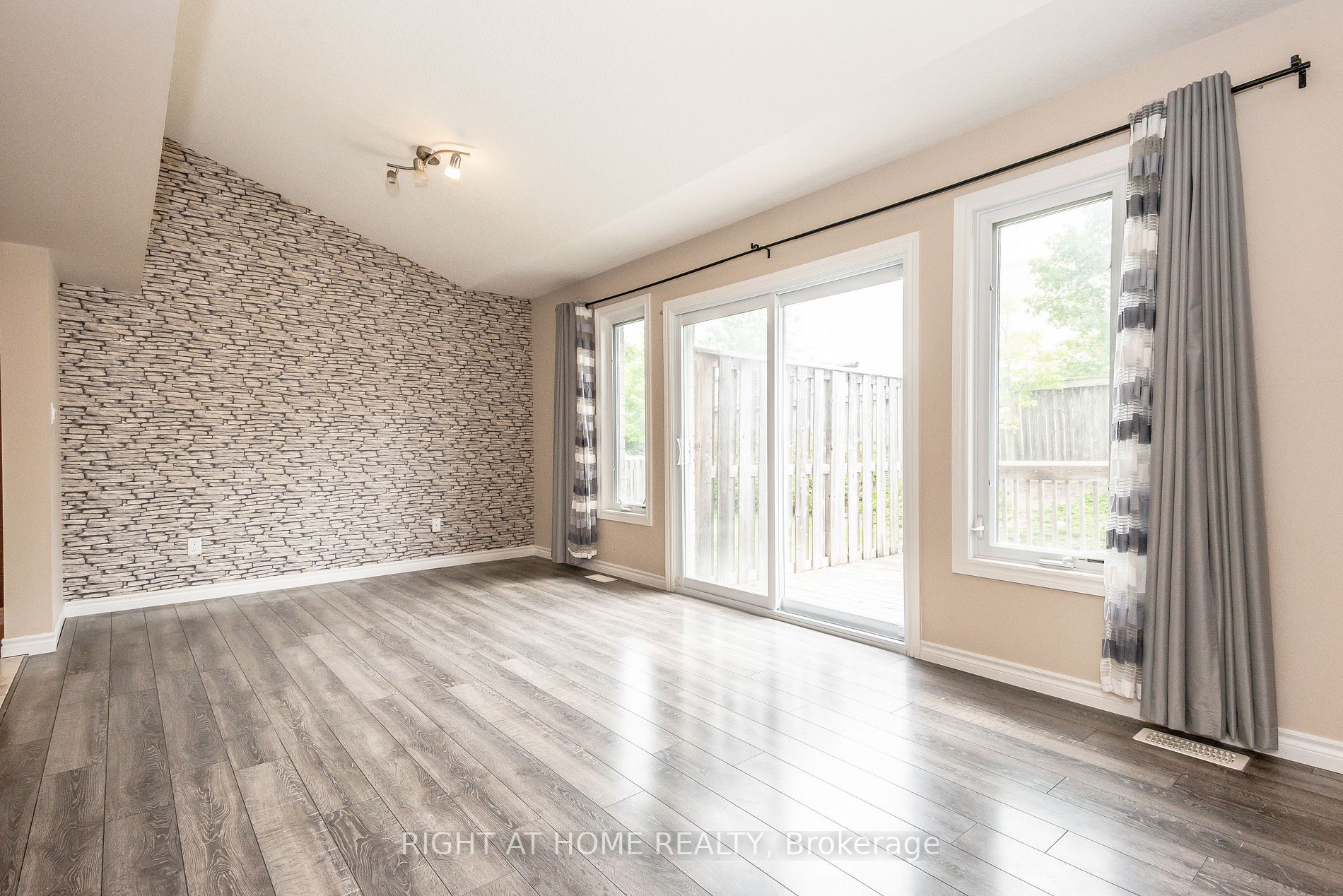 555 Chablis Drive, #23