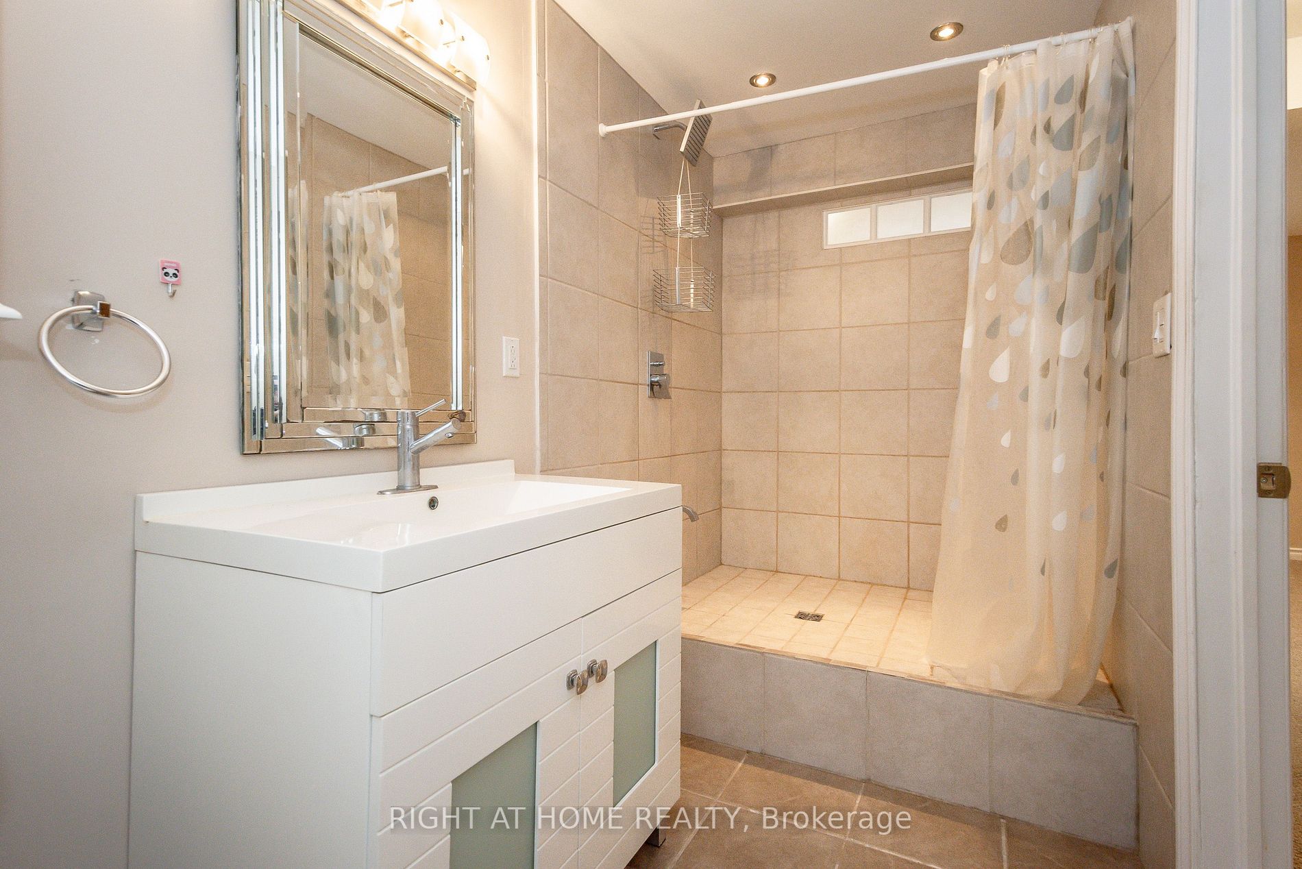 555 Chablis Drive, #23