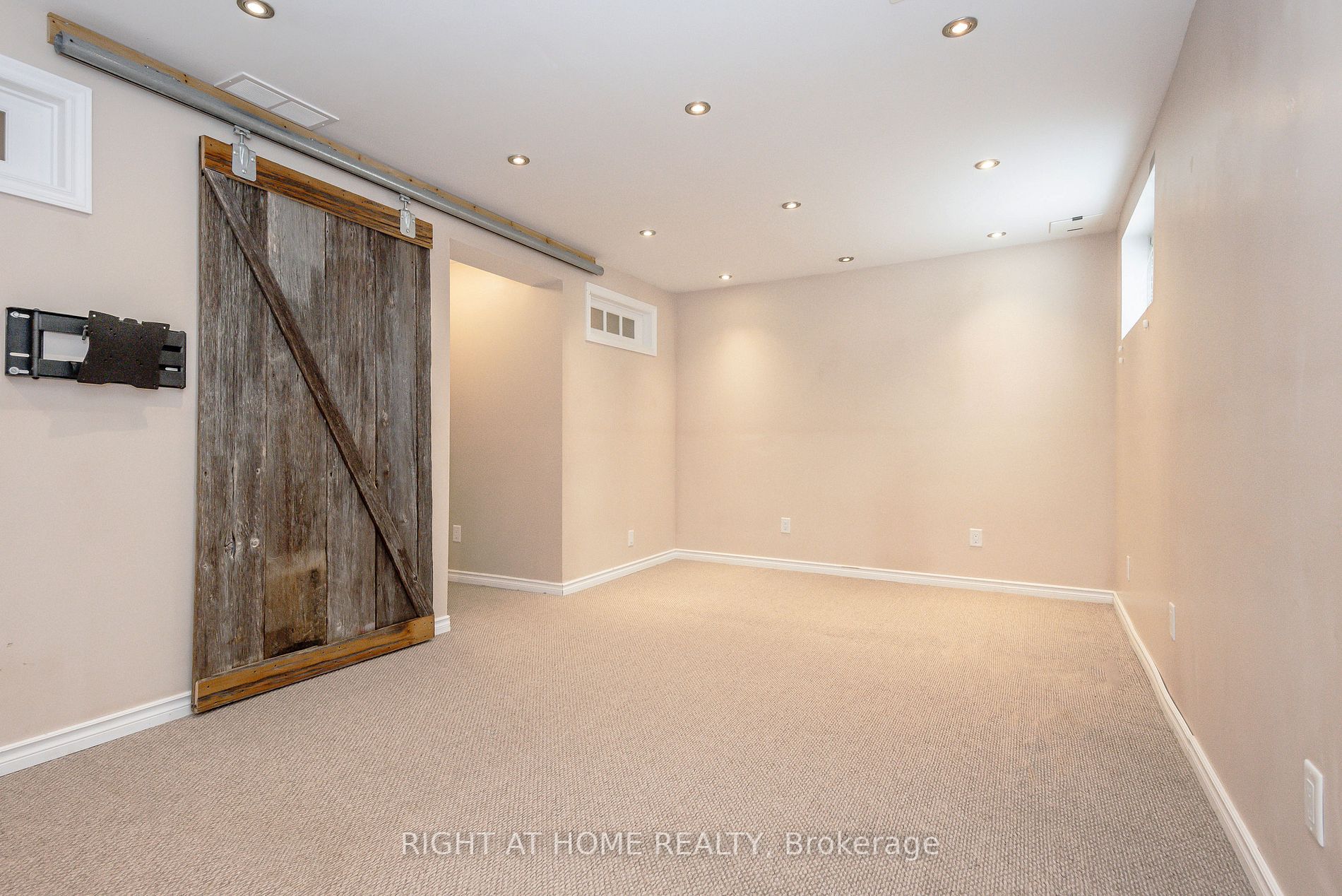 555 Chablis Drive, #23