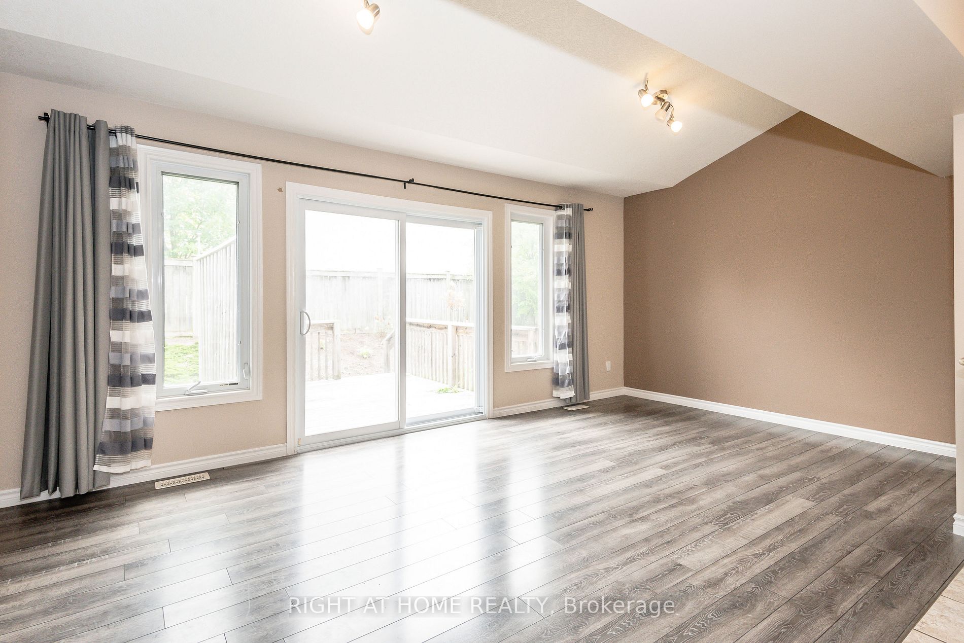 555 Chablis Drive, #23
