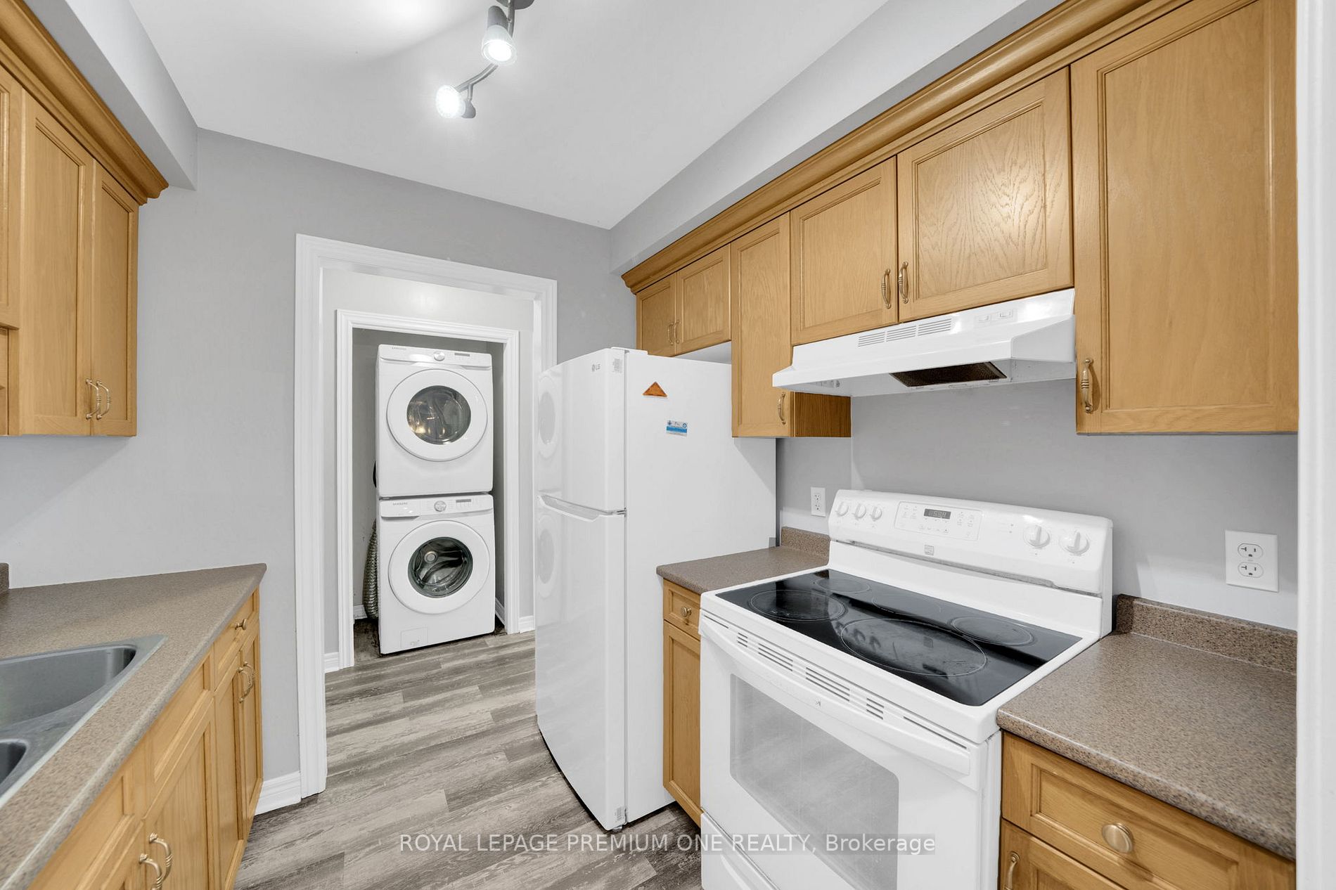Listing X6809716 - Large Photo # 11