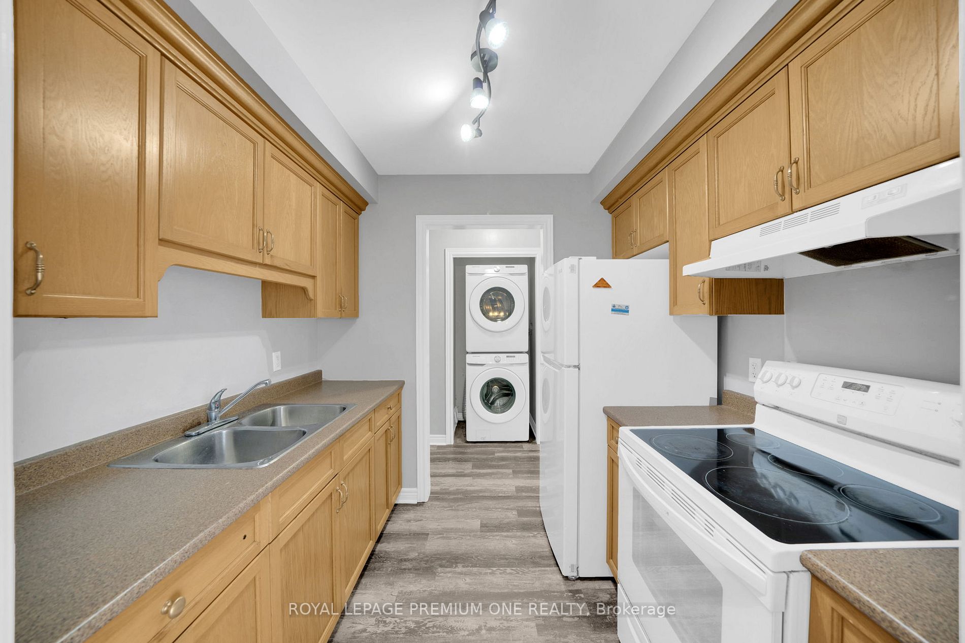 Listing X6809716 - Large Photo # 12