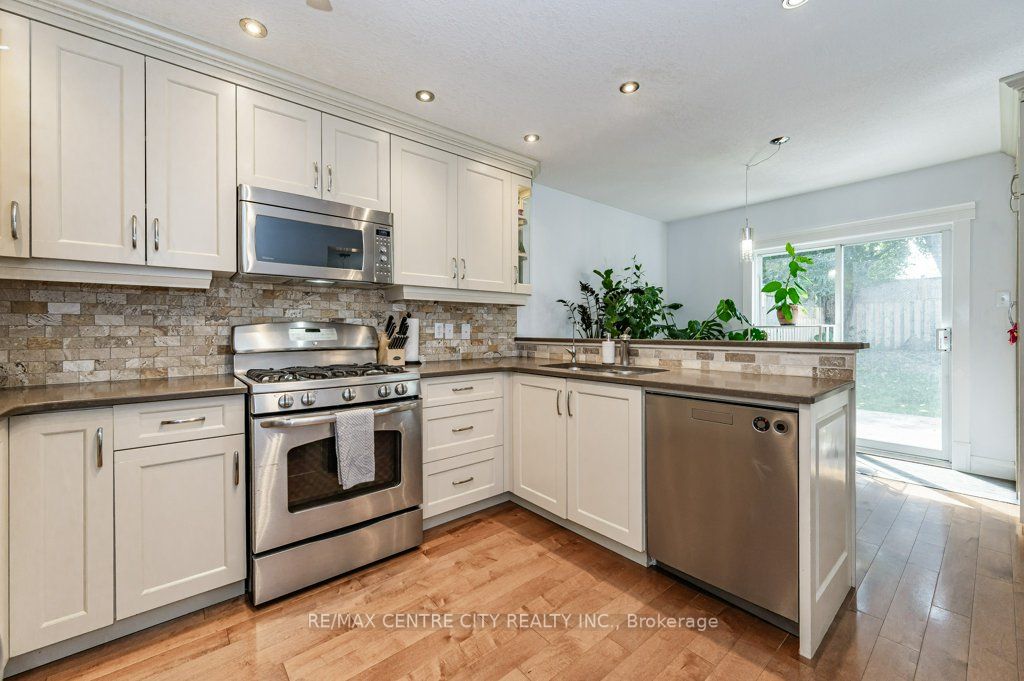 38 Thompson Drive