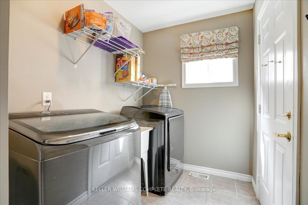 526 Jerseyville Rd W