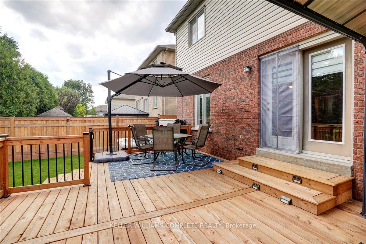 526 Jerseyville Rd W