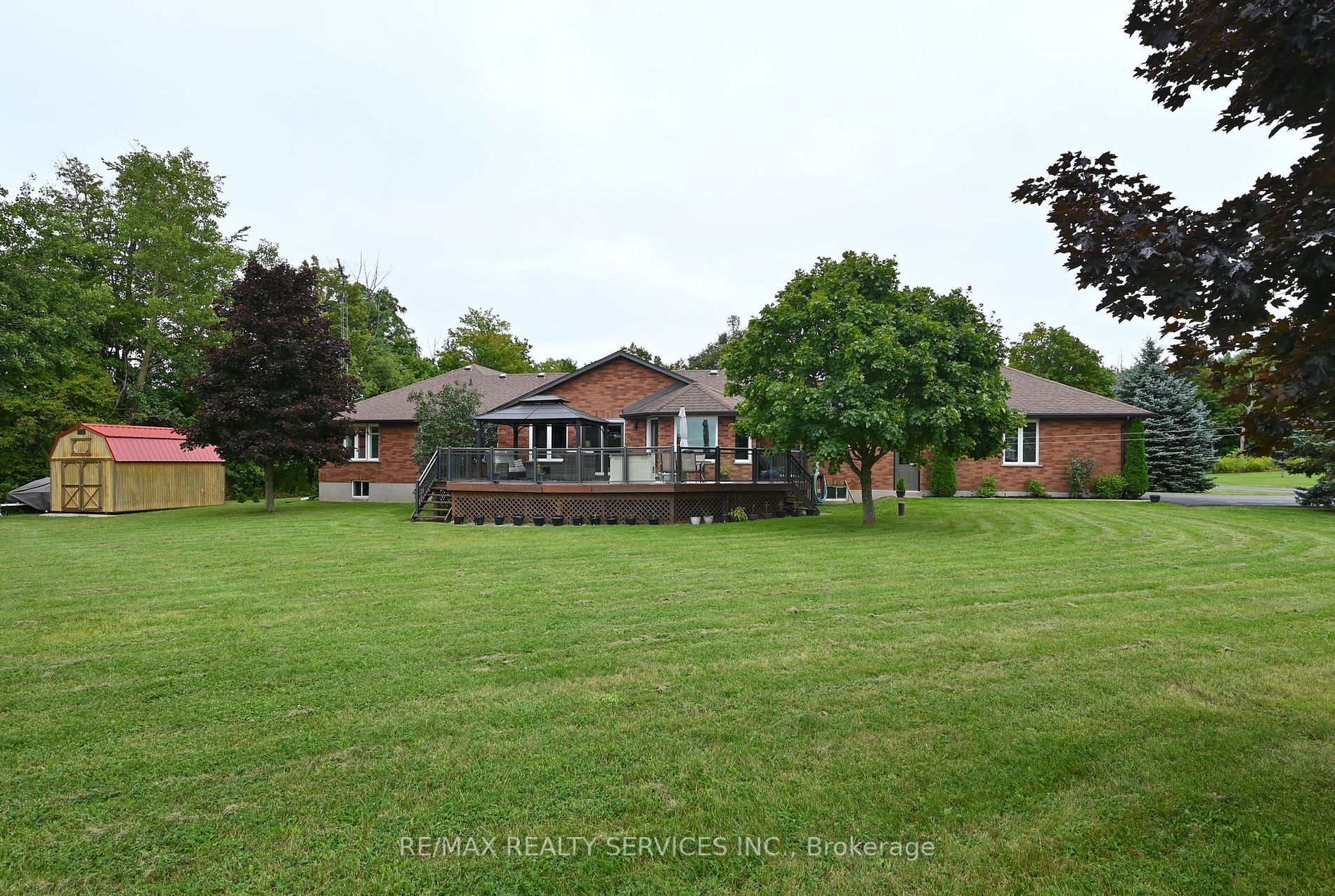 9342 Sideroad 9