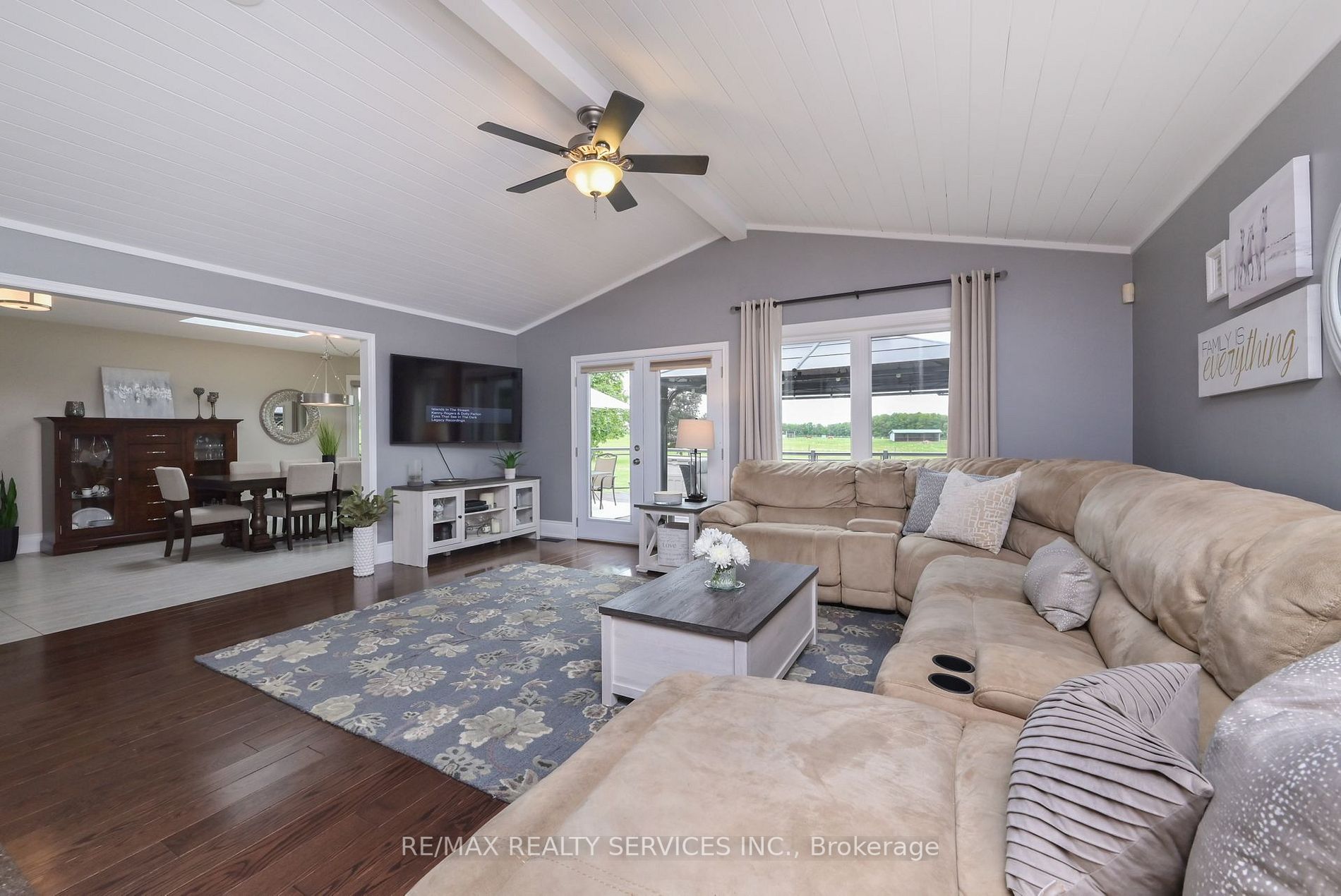 9342 Sideroad 9