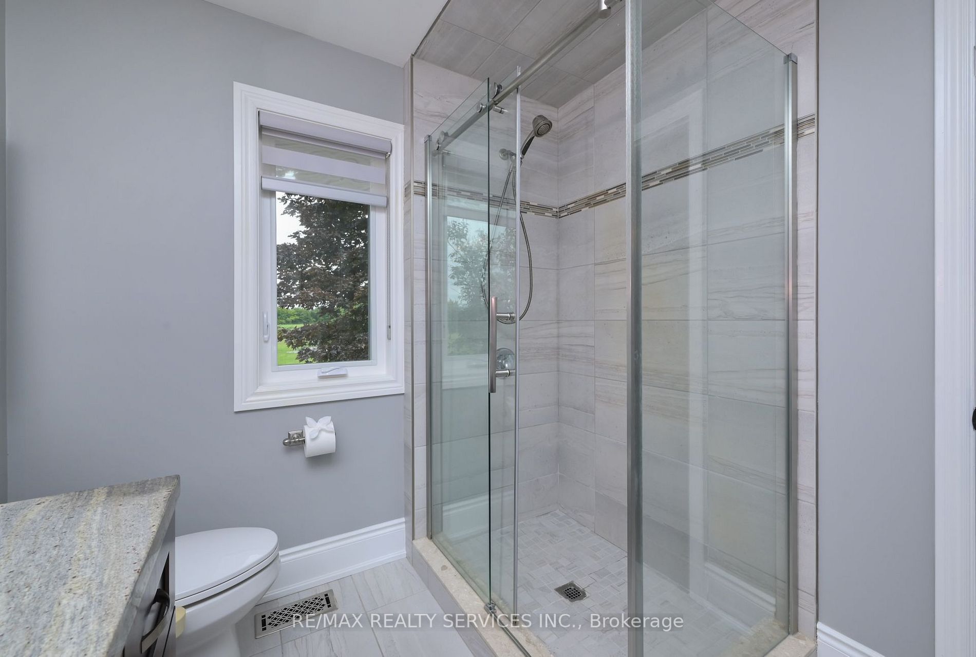 9342 Sideroad 9