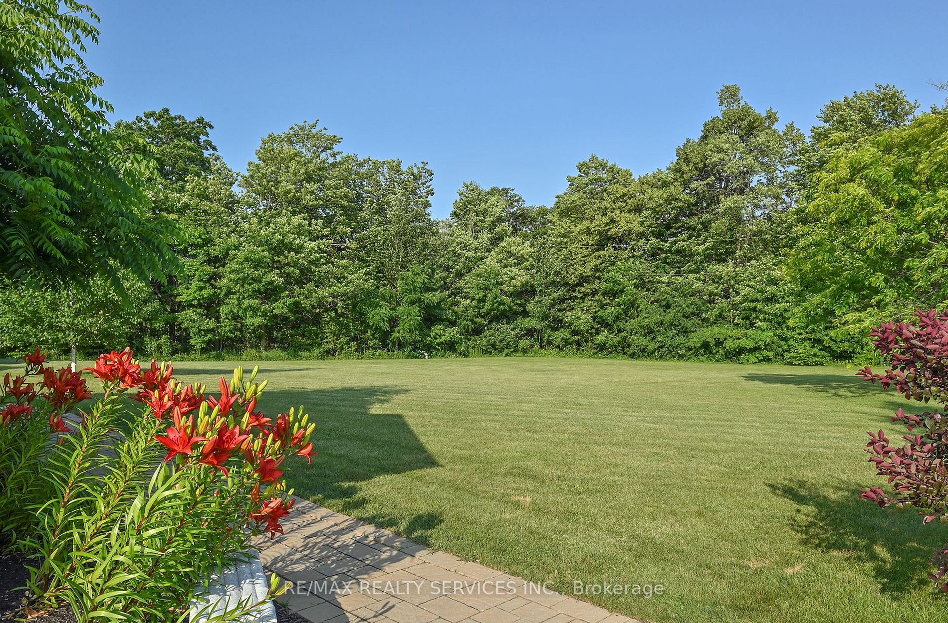 9342 Sideroad 9