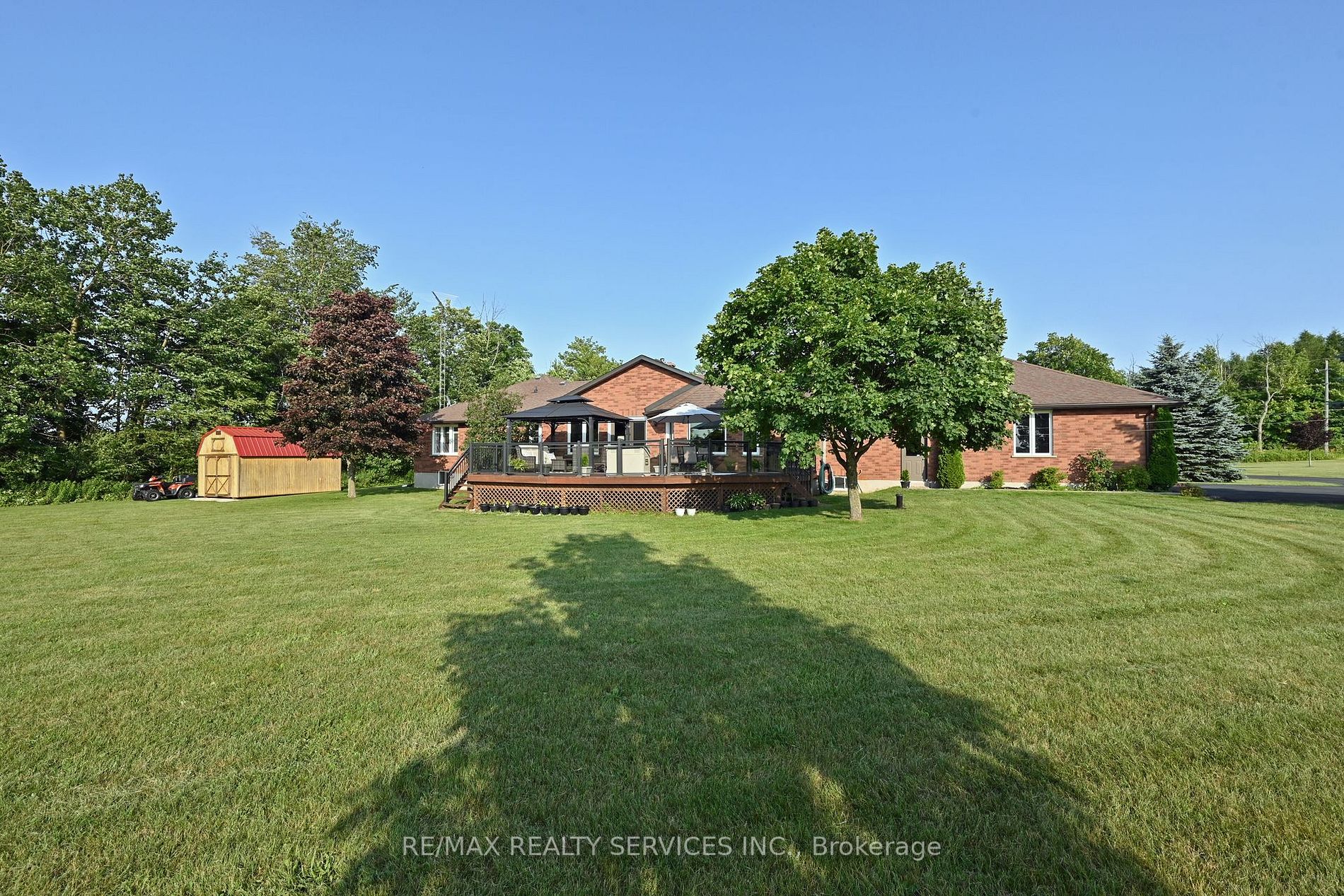 9342 Sideroad 9