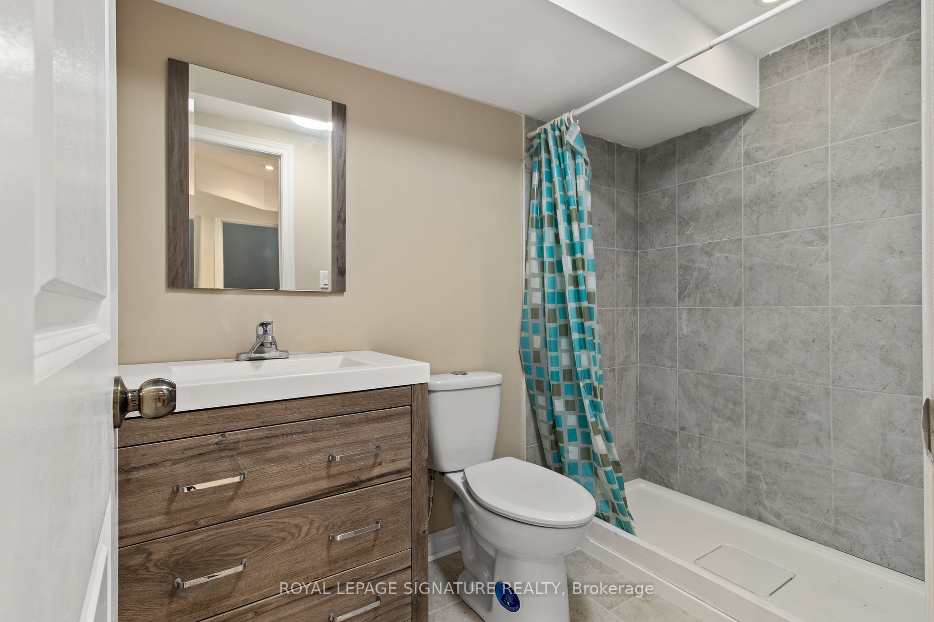 20 Briarlea Road E