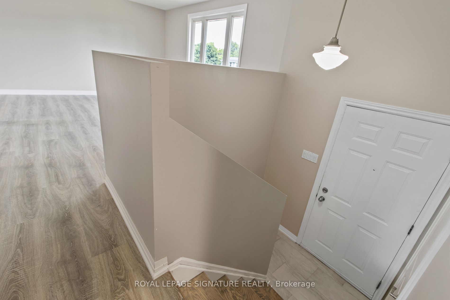 20 Briarlea Rd E