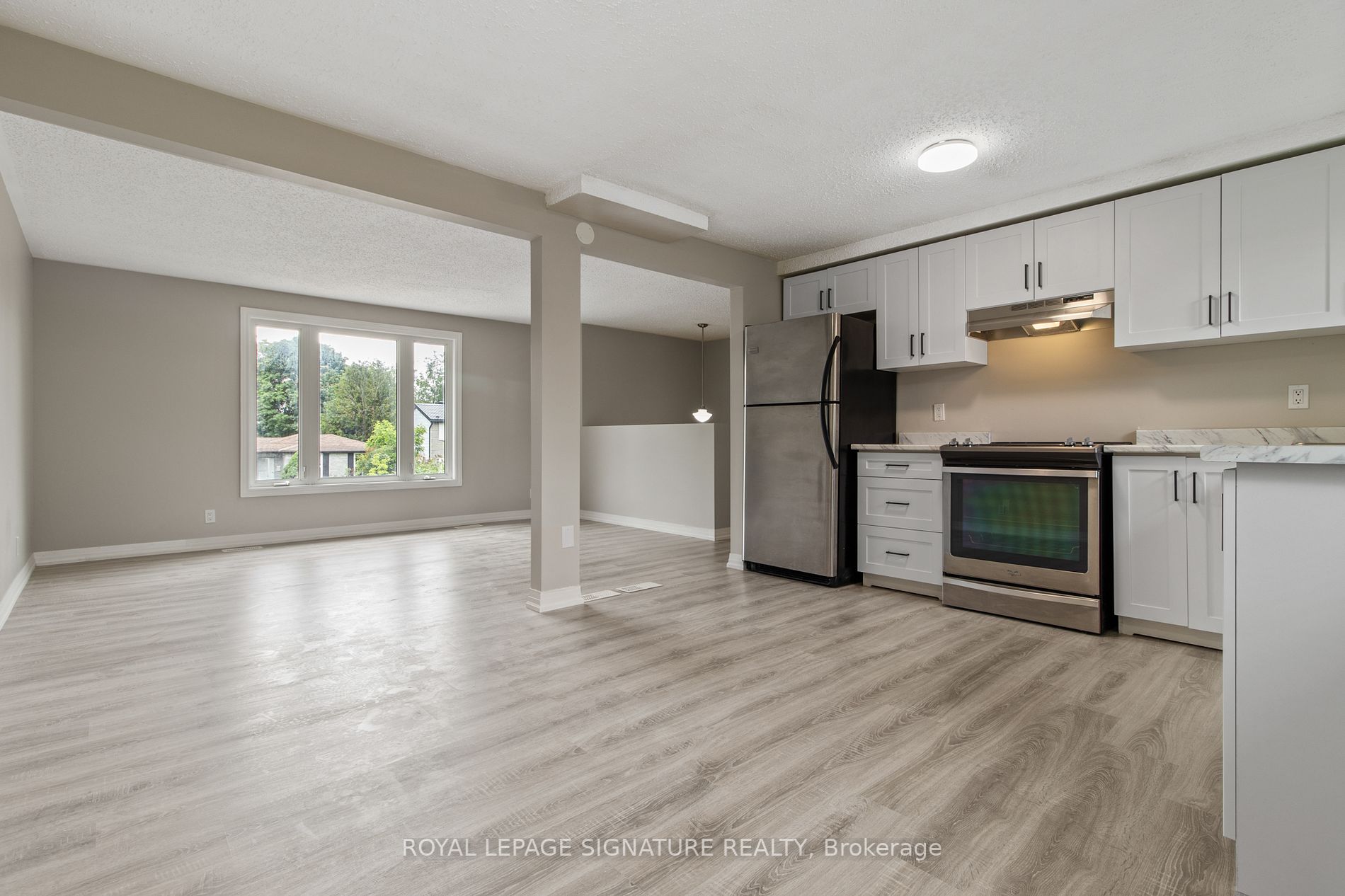 20 Briarlea Road E