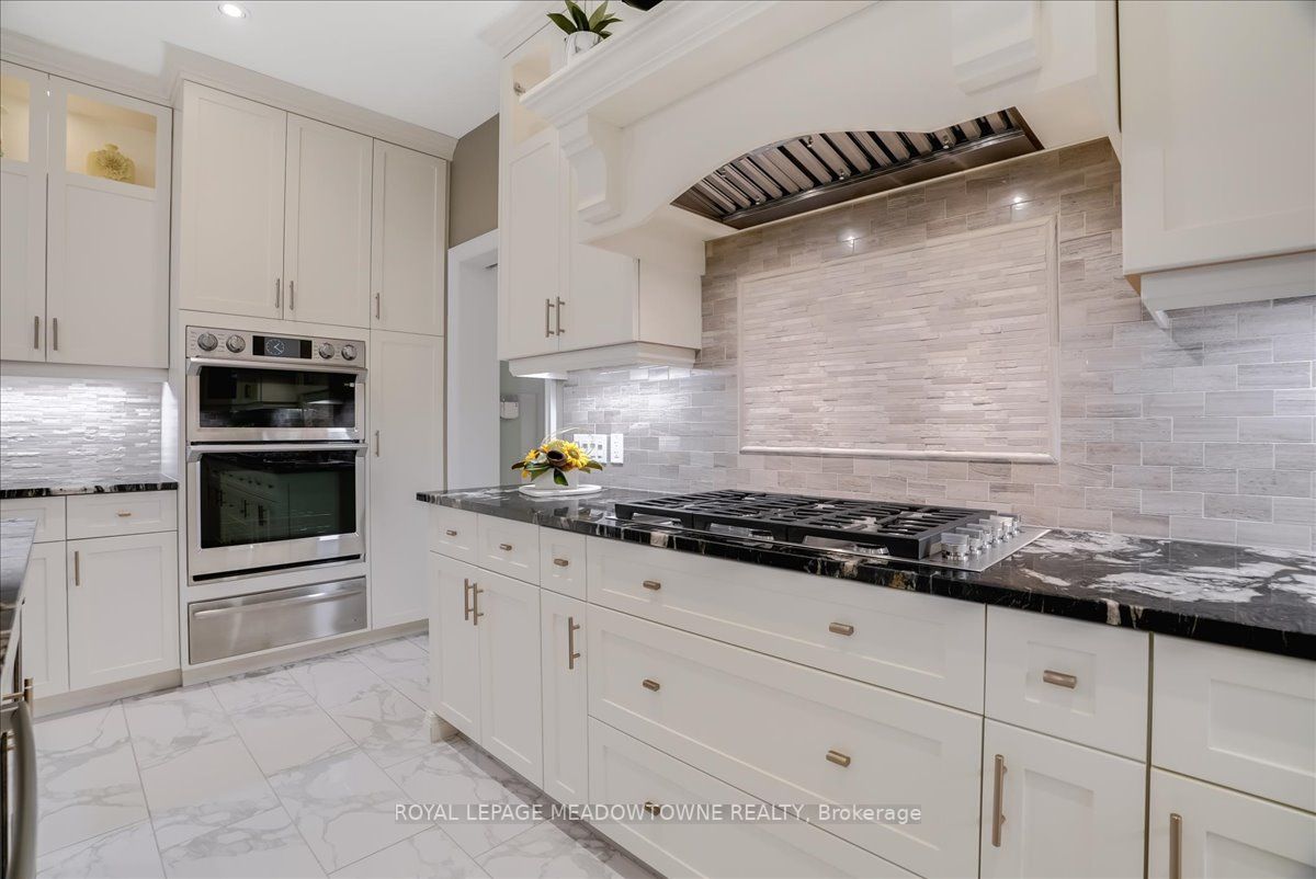 Listing X6810782 - Large Photo # 16