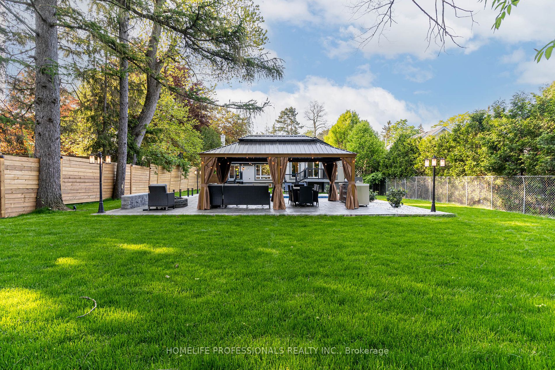 34 Jerseyville Rd E