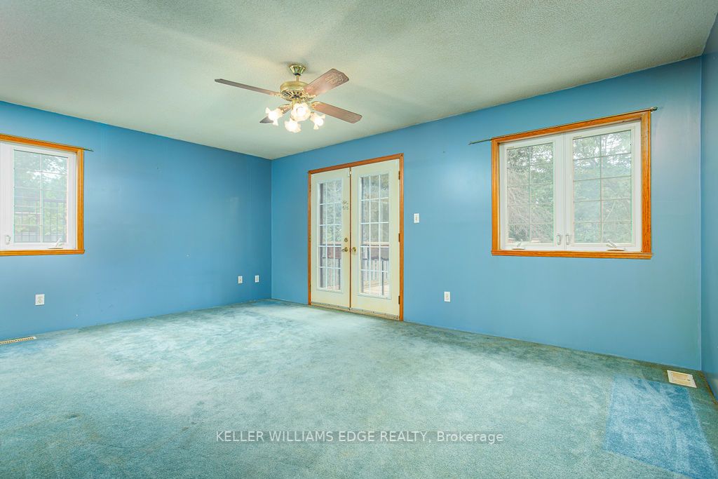271 Park Street W