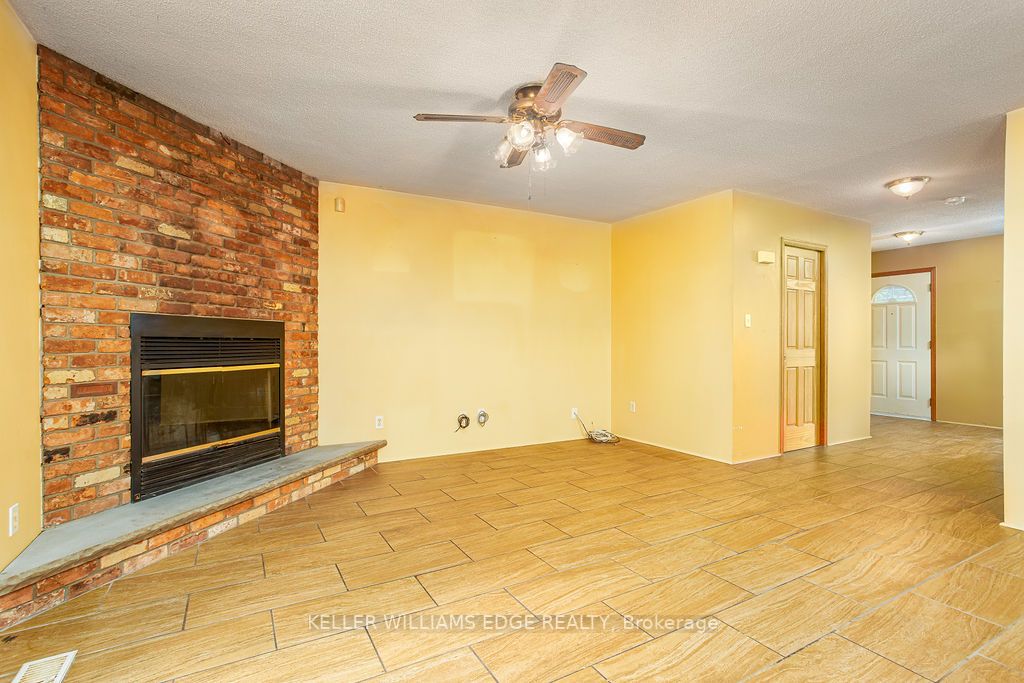 271 Park Street W