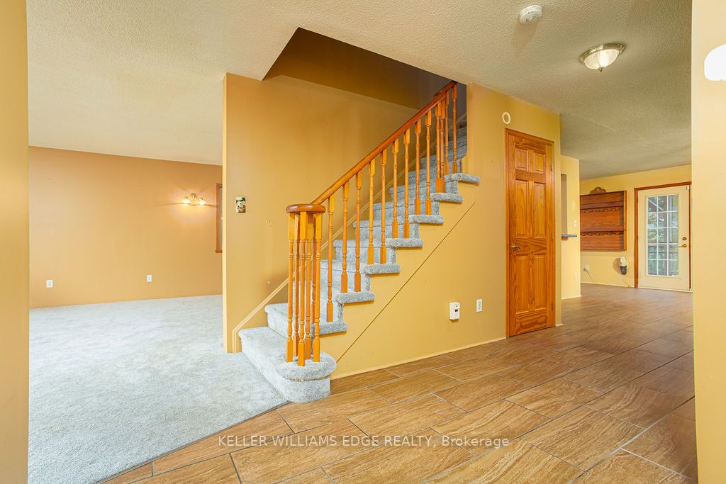 271 Park Street W