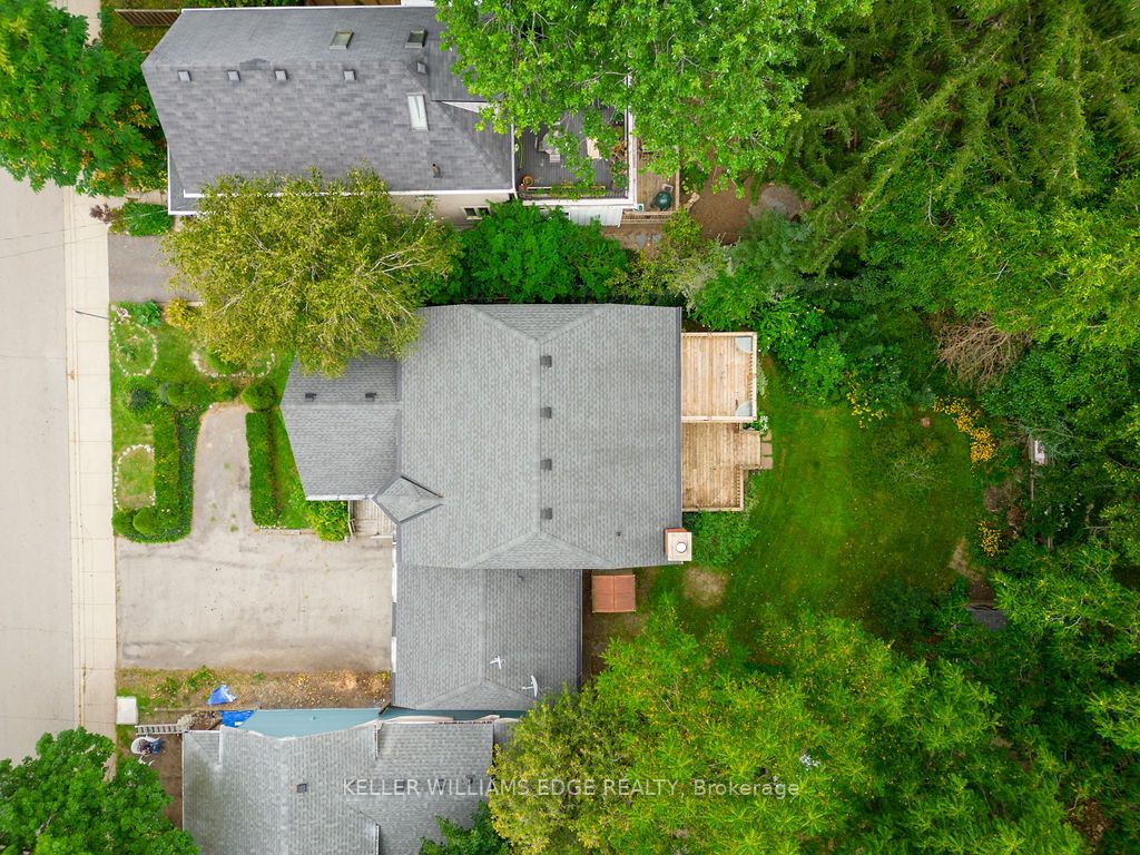 271 Park Street W