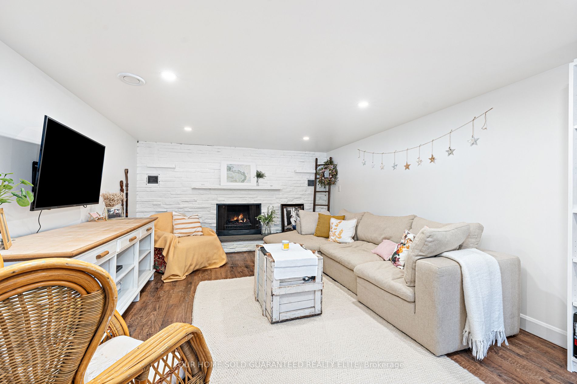 12 Walsh Ave