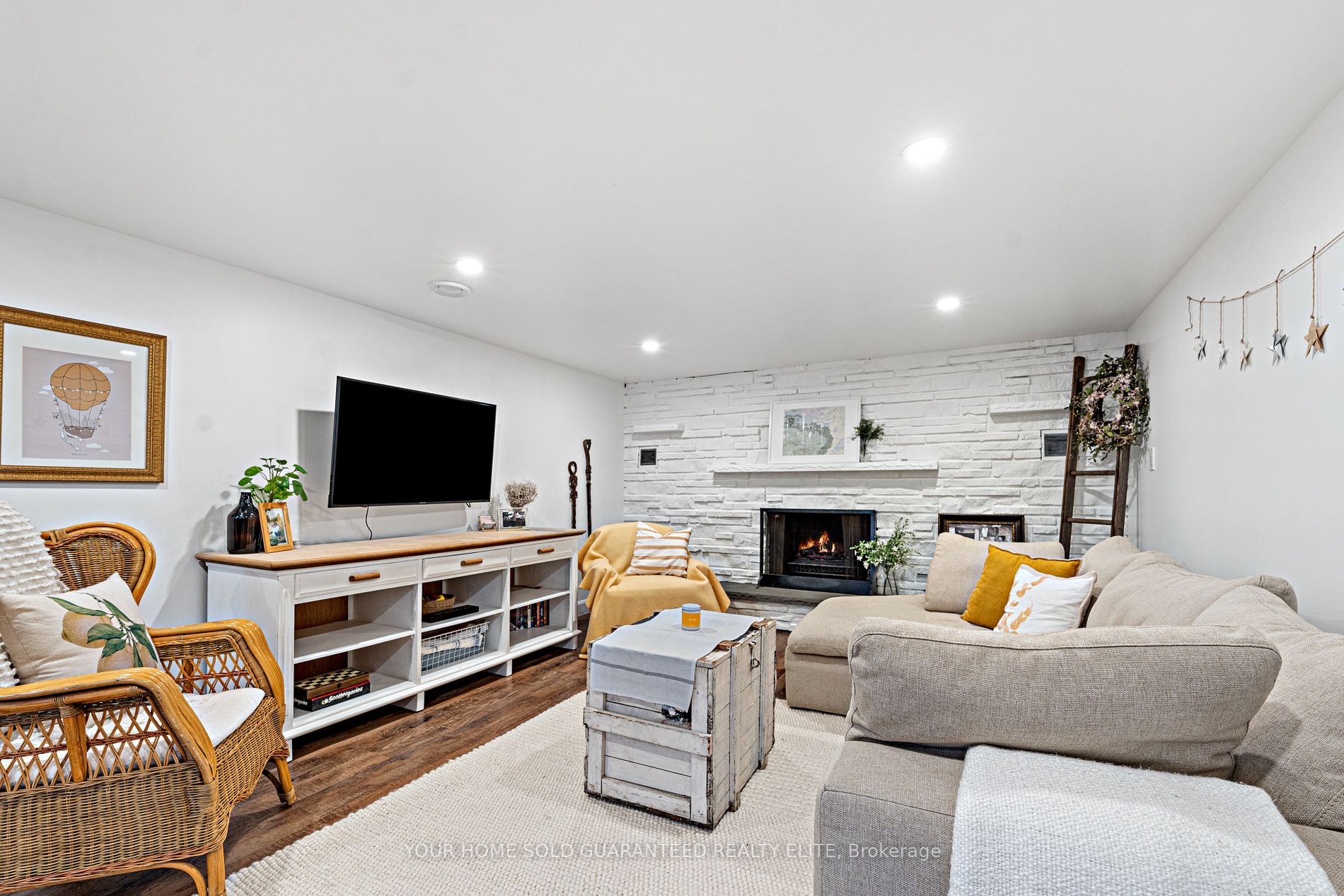 12 Walsh Ave