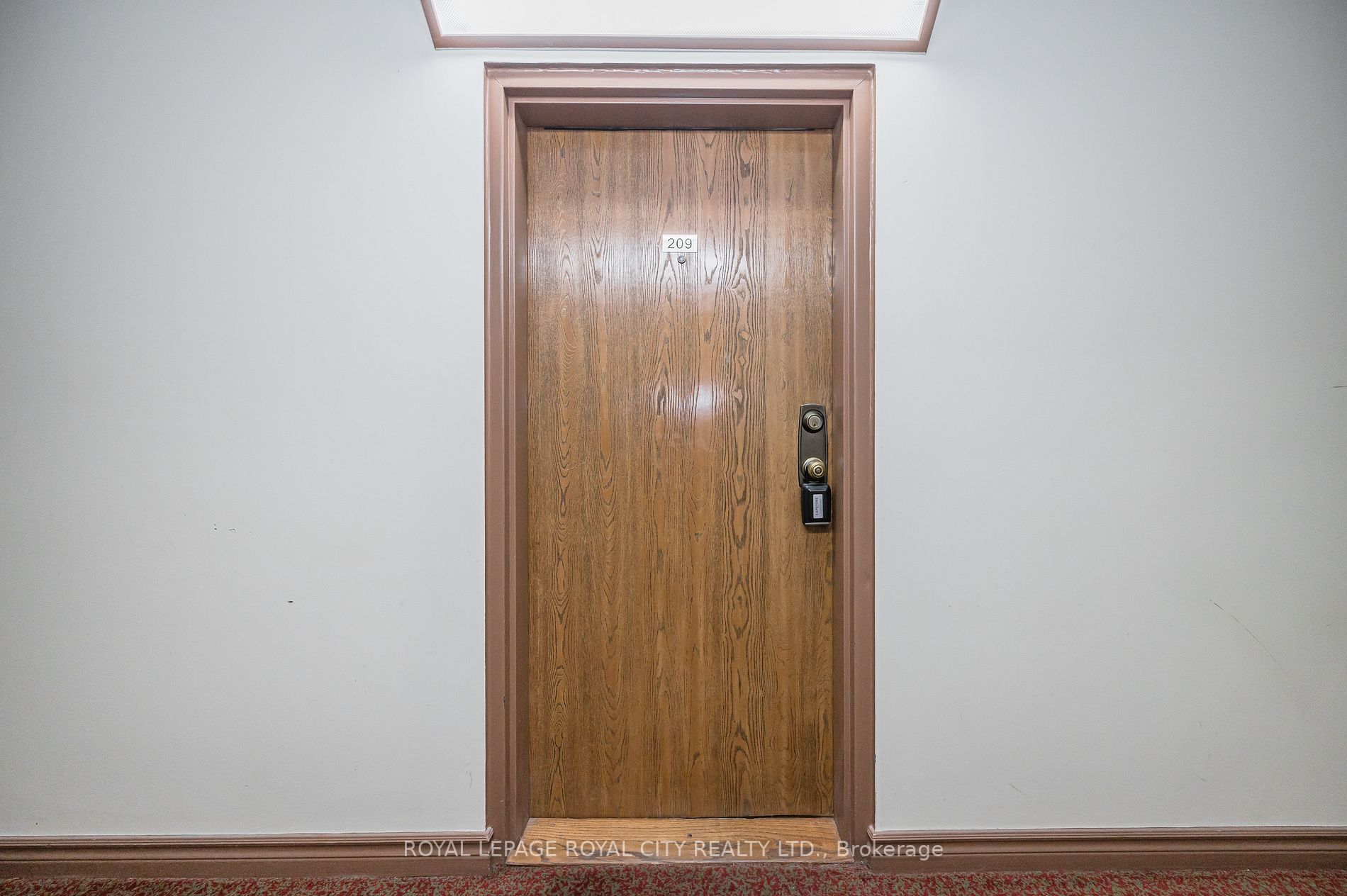 55 Green Valley Drive E, #209