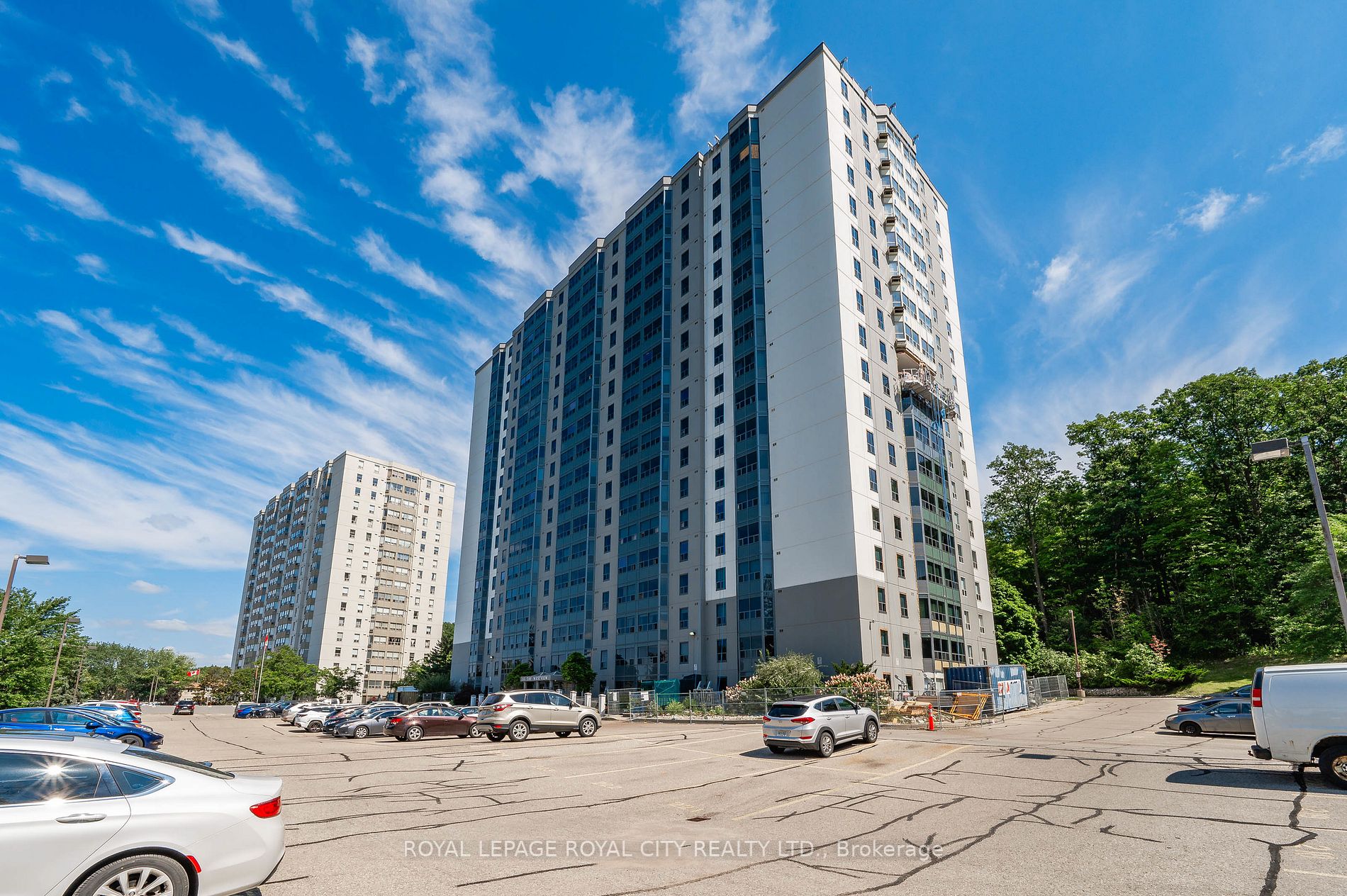 55 Green Valley Dr E, #209