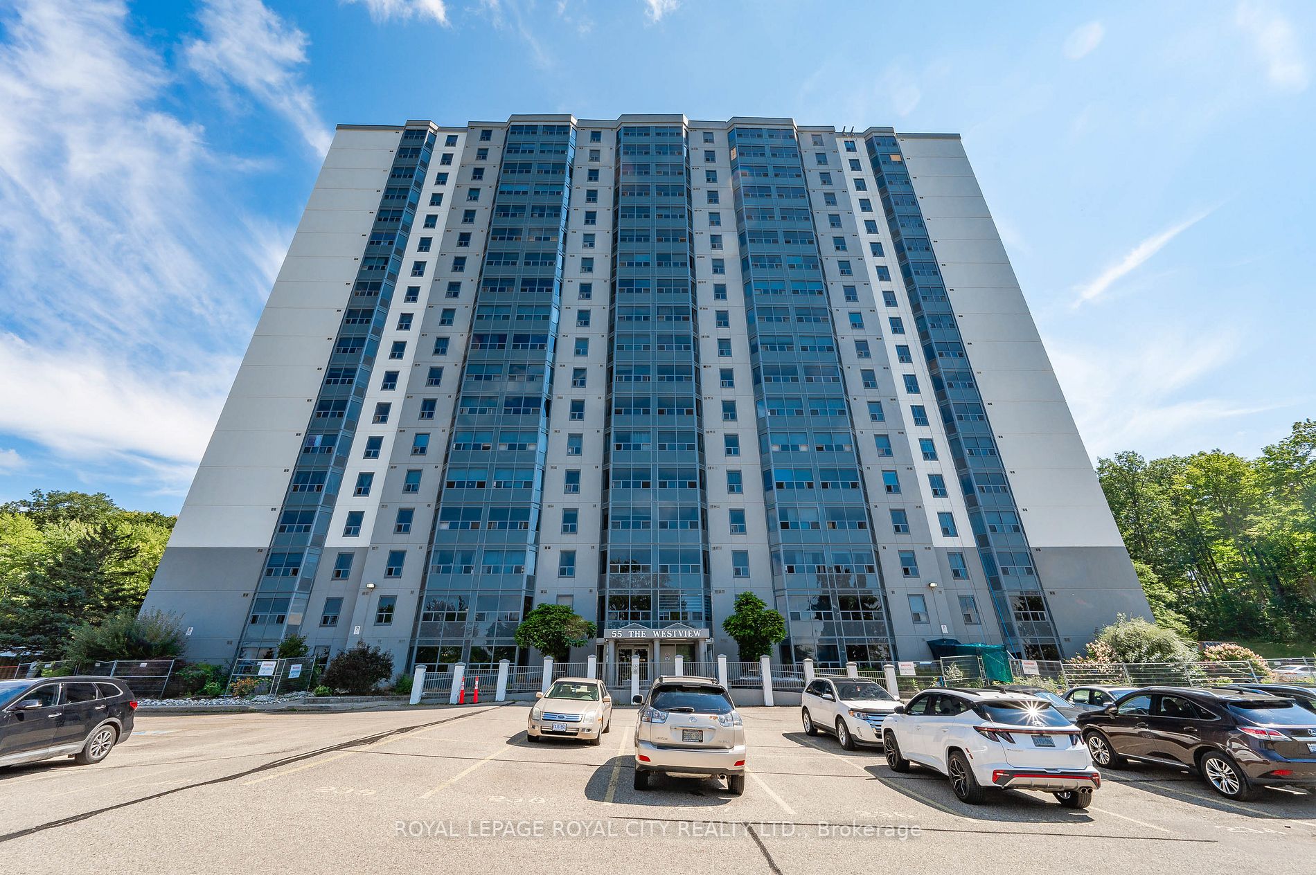 55 Green Valley Dr E, #209