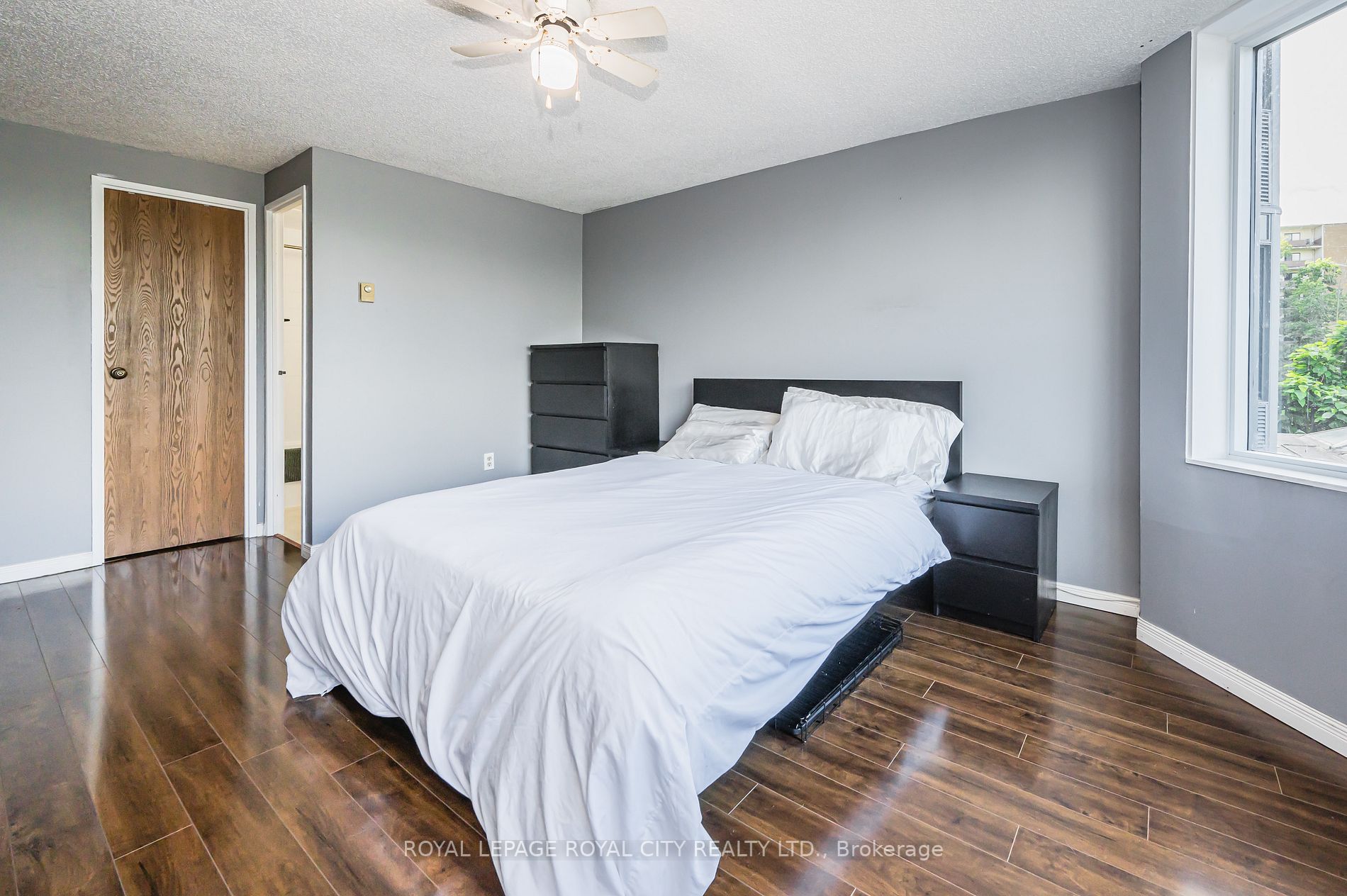 55 Green Valley Drive E, #209