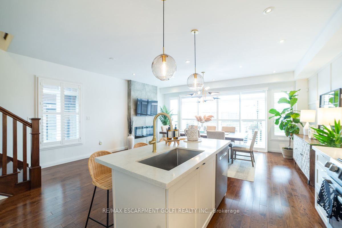 35 Midhurst Heights, #22