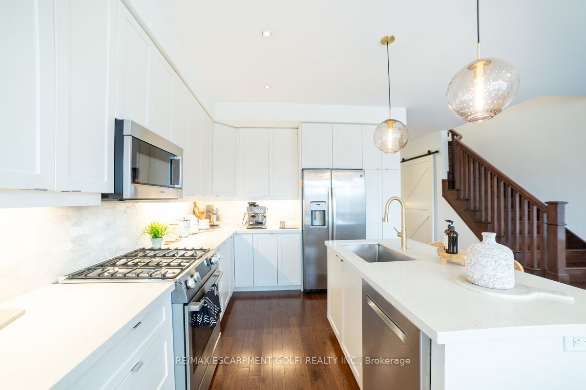 35 Midhurst Heights, #22