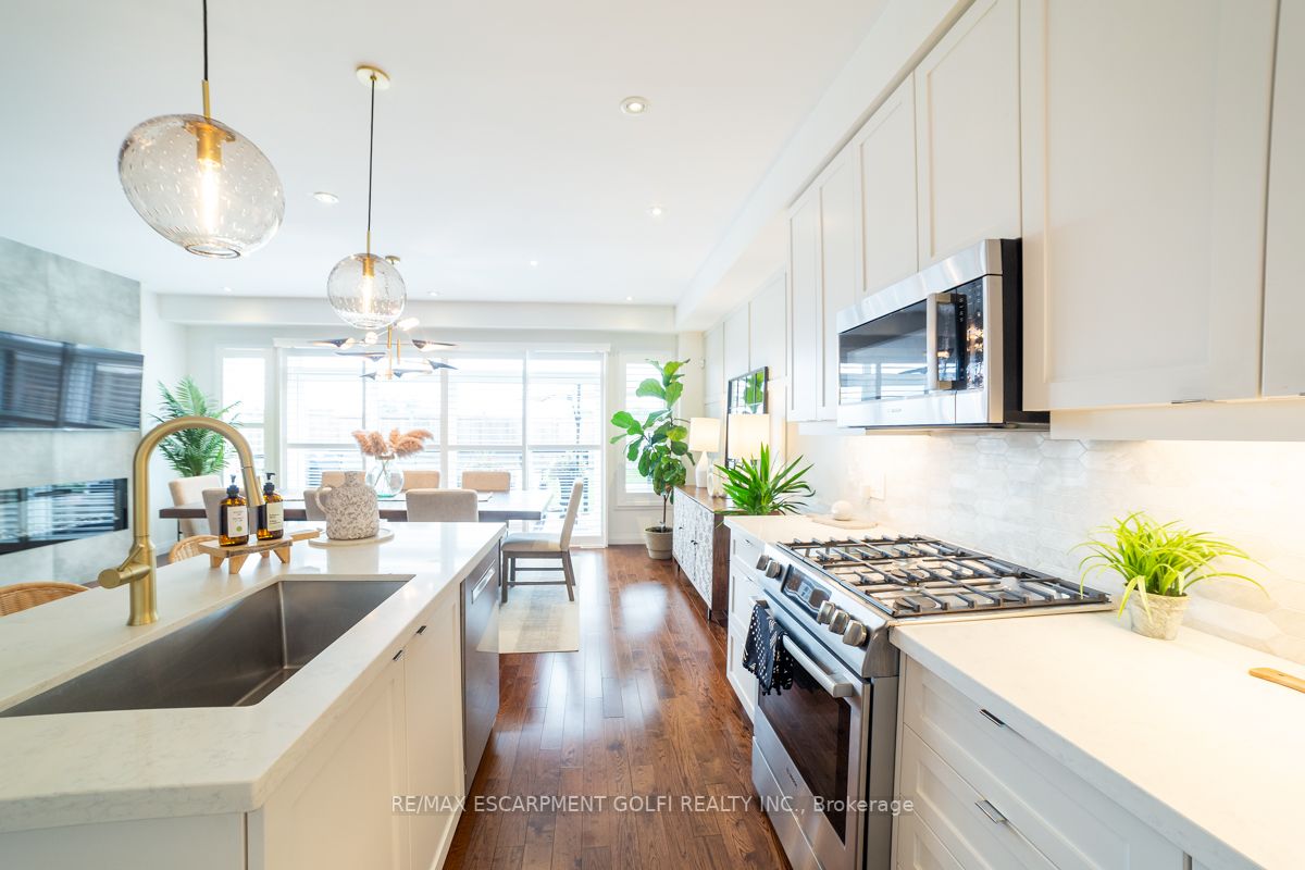 35 Midhurst Heights, #22