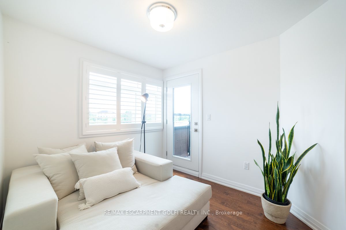 35 Midhurst Heights, #22