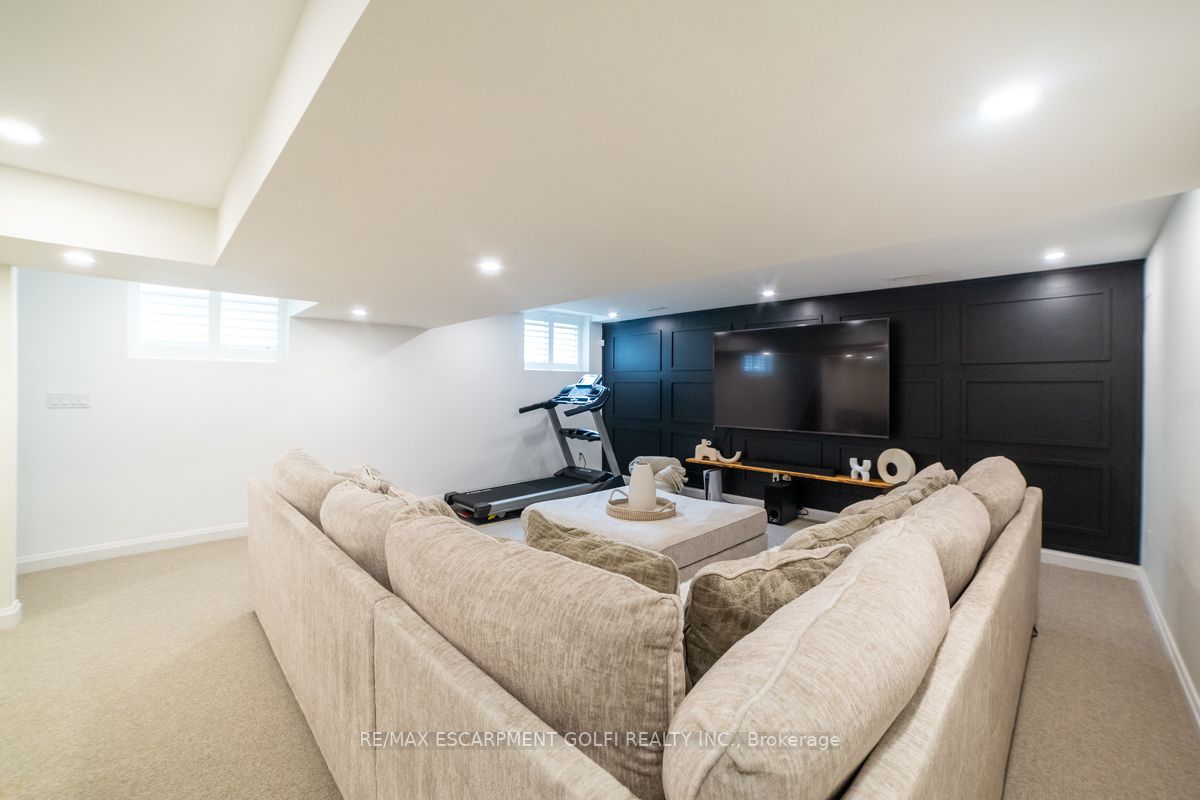 35 Midhurst Heights, #22