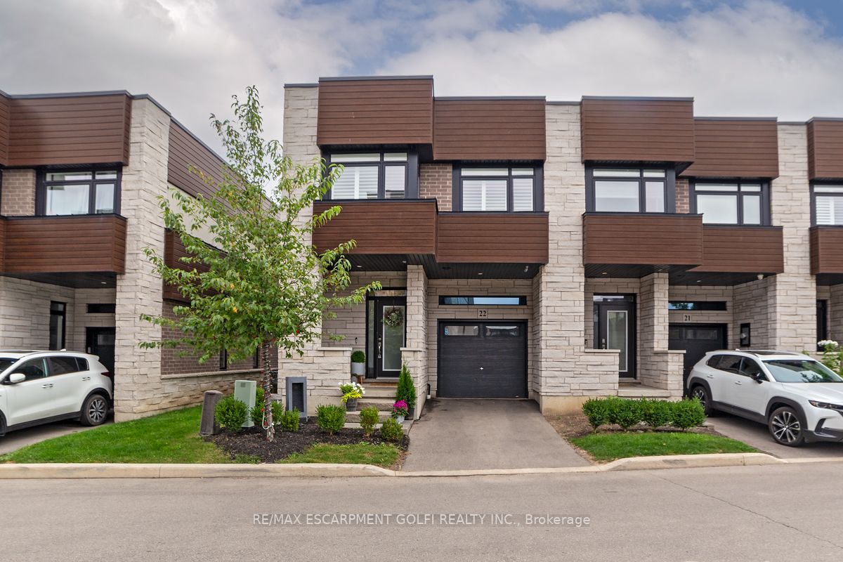 35 Midhurst Heights, #22