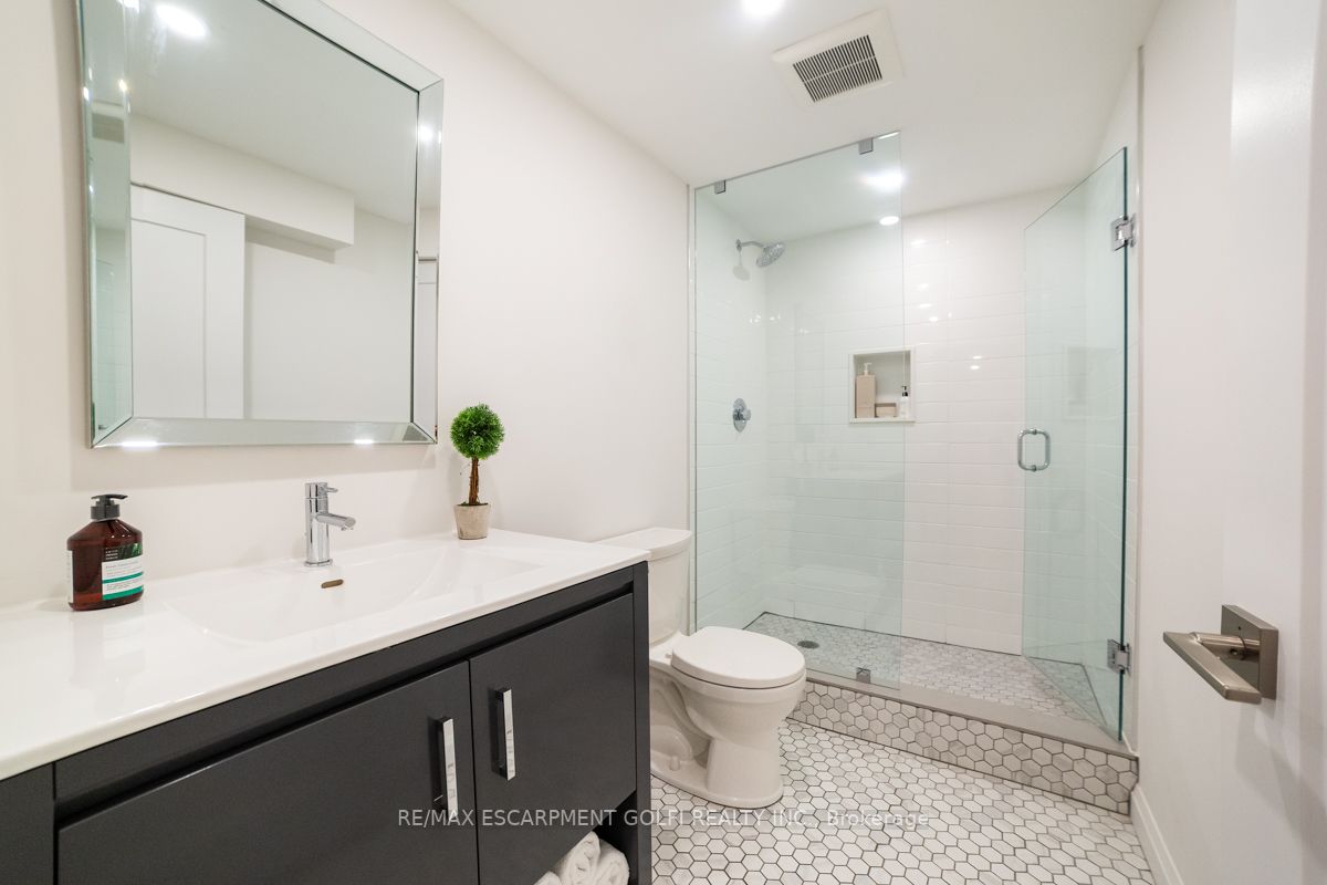 35 Midhurst Heights, #22