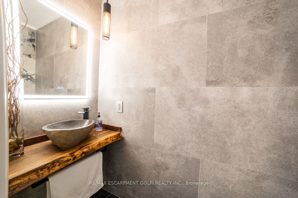 35 Midhurst Heights, #22
