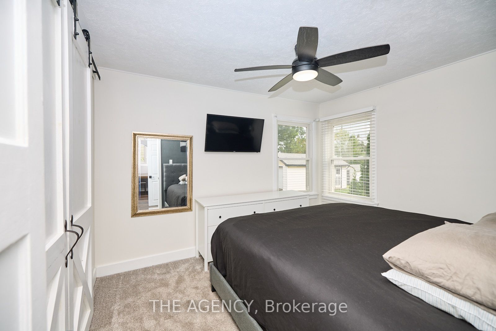 24 Keele St